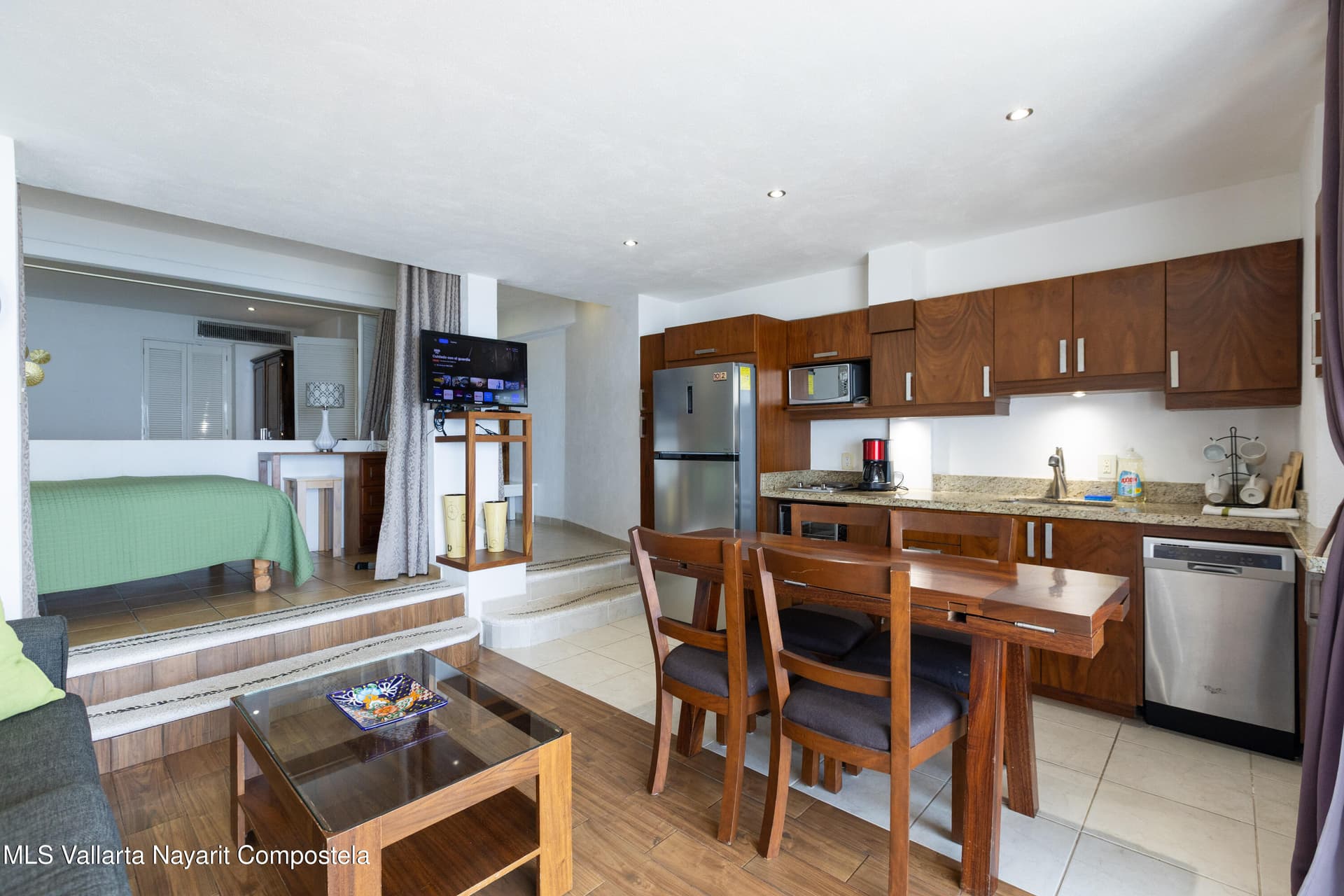 1510 Ave Francisco Medina Ascencio 10