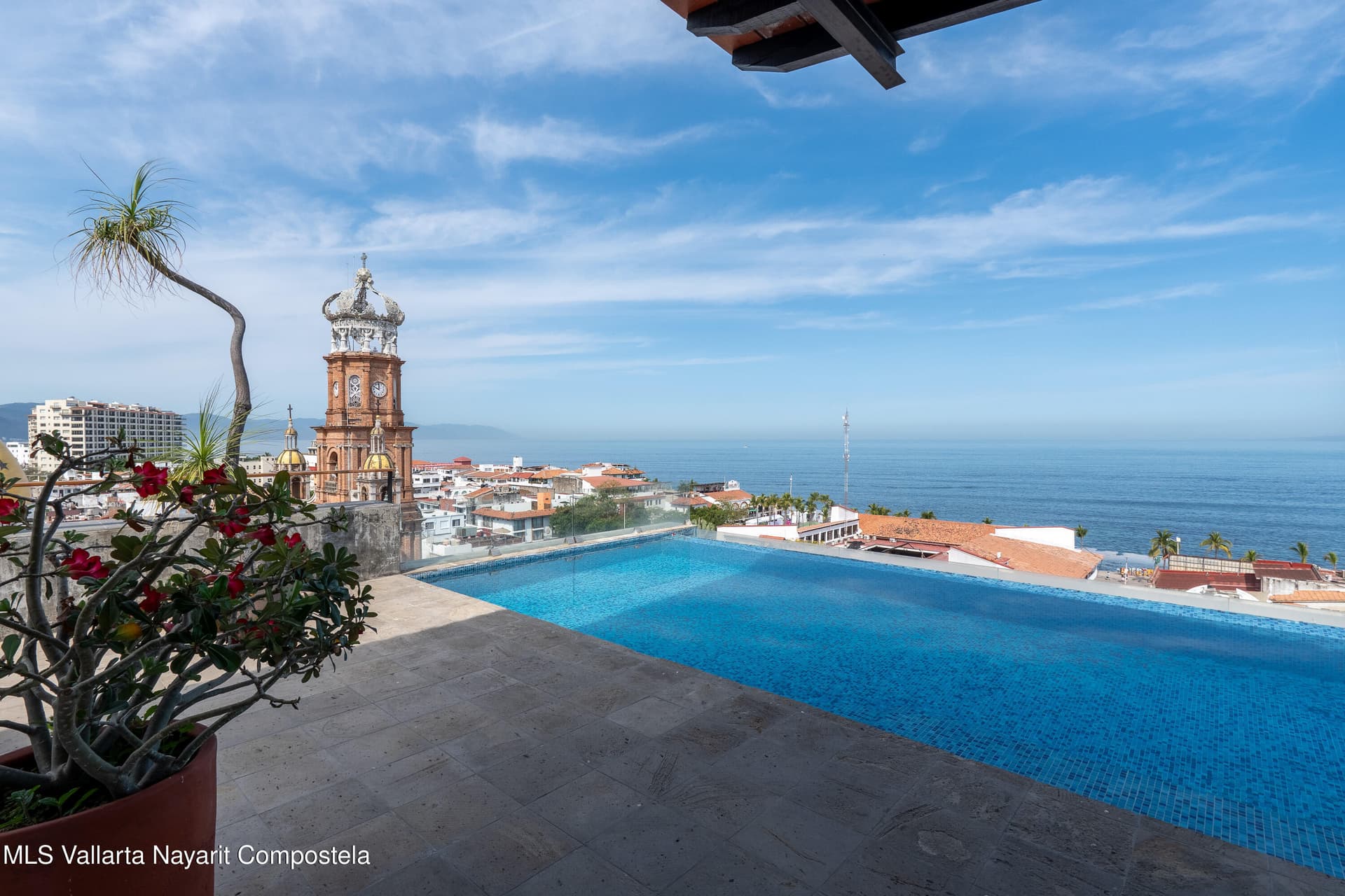 293 Iturbide 25