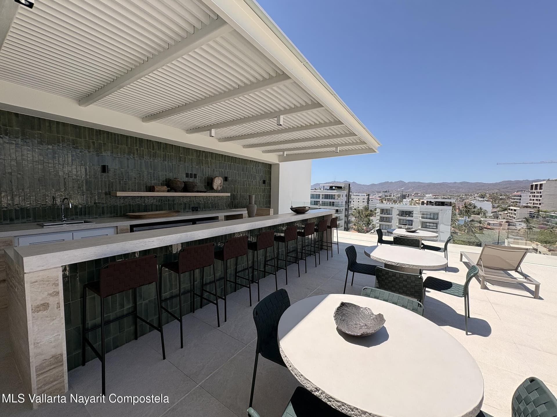 Jacana Ocean Life 16