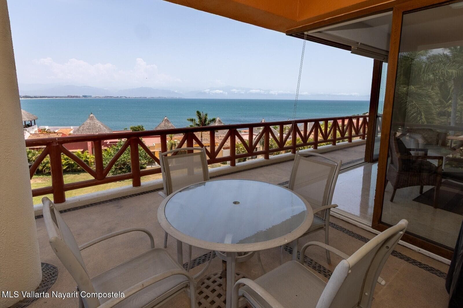 Punta Esmeralda 4