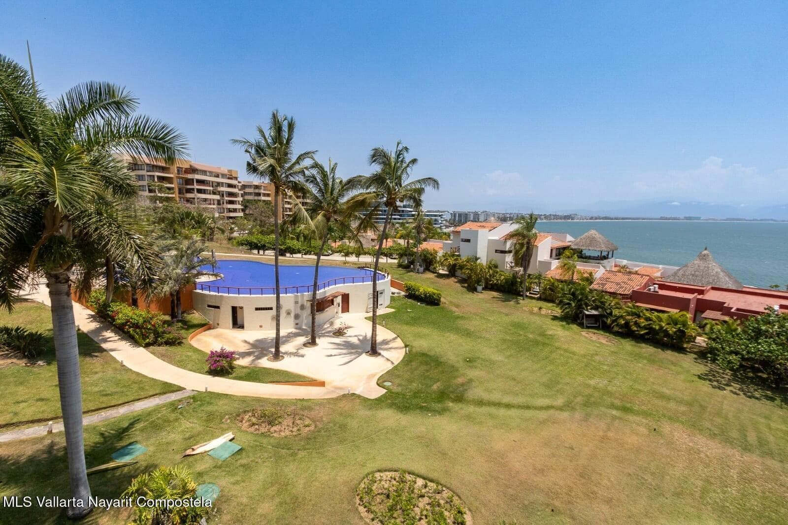 Punta Esmeralda 6