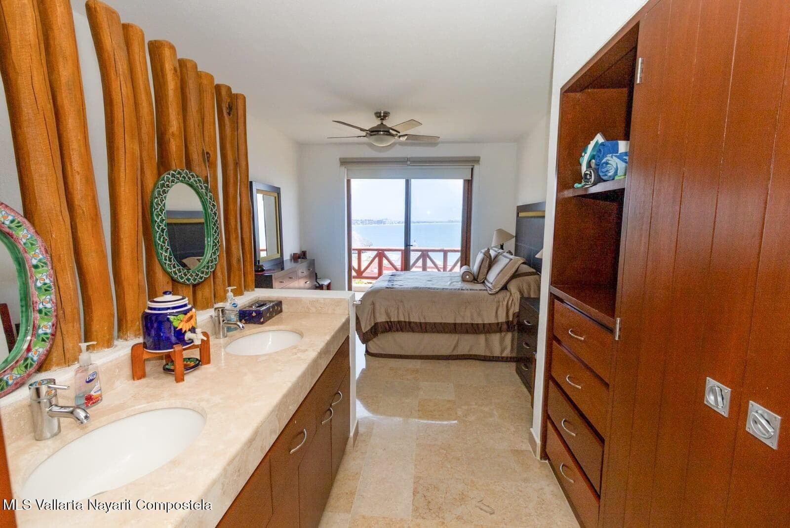Punta Esmeralda 14