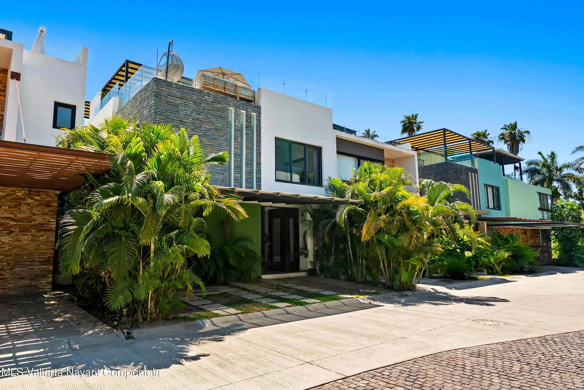 22 Paseo de las Flores 4
