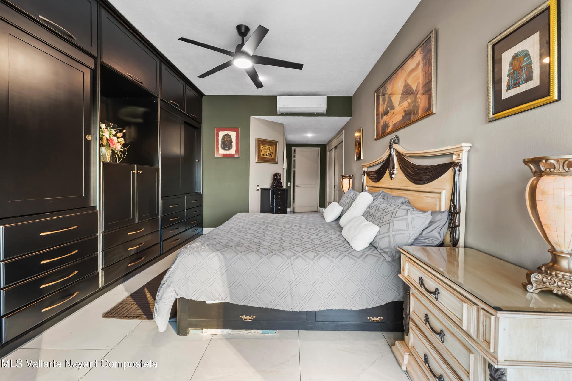 Bay View Grand 22