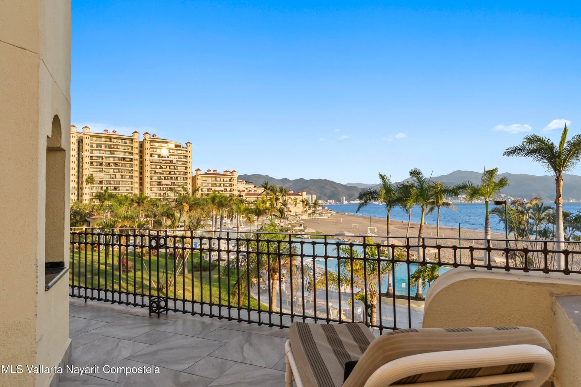 Bay View Grand 34