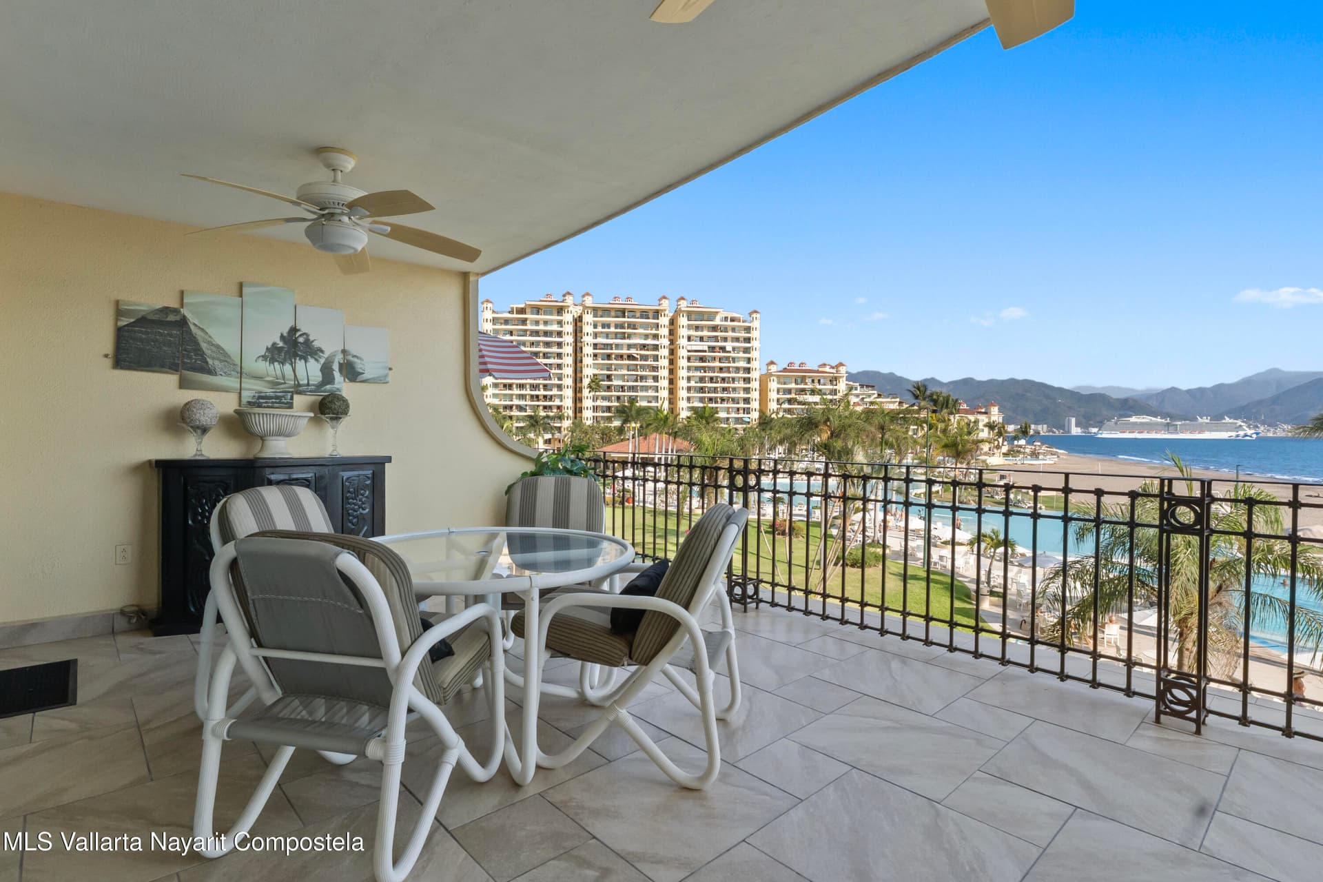 Bay View Grand 38