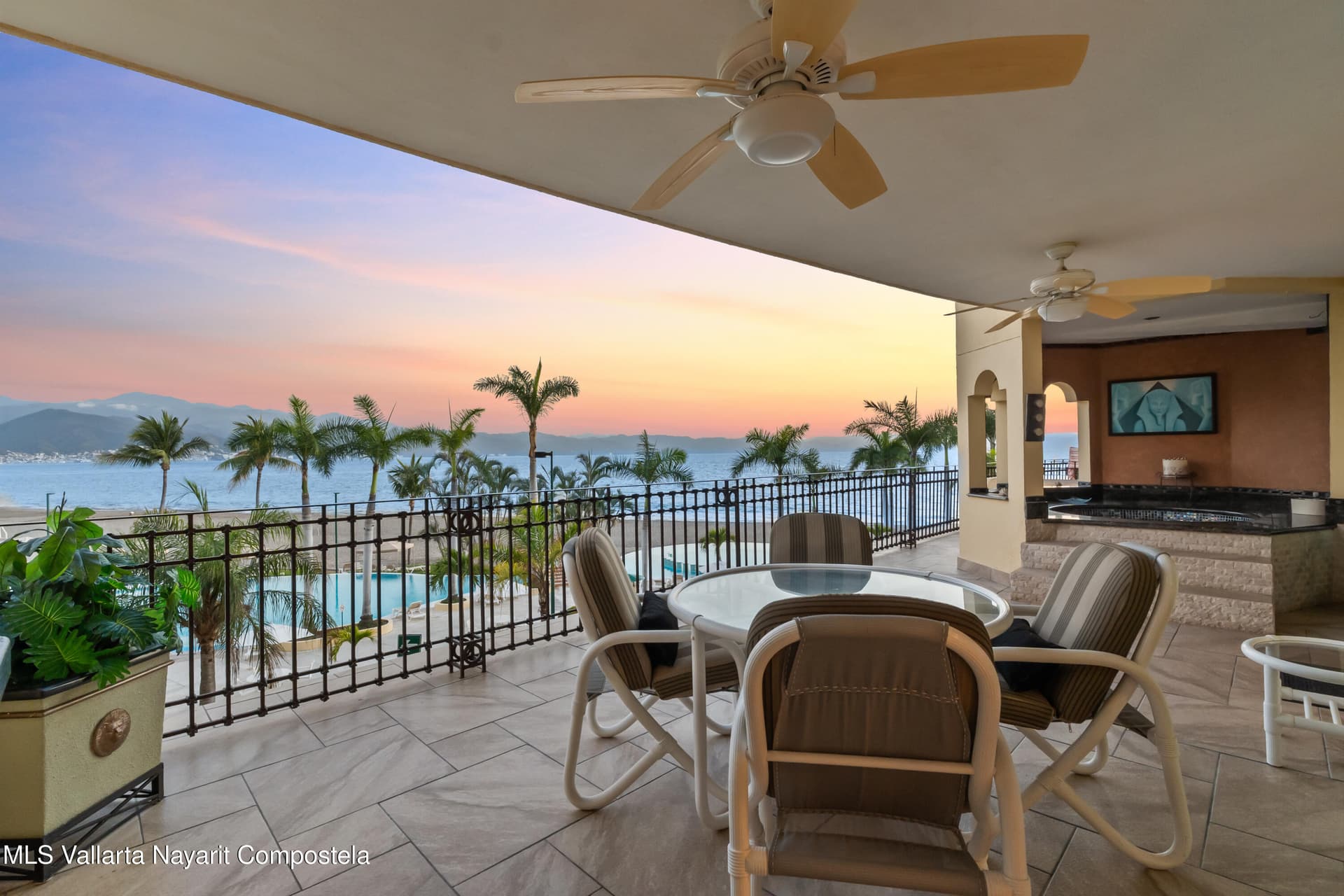 Bay View Grand 37