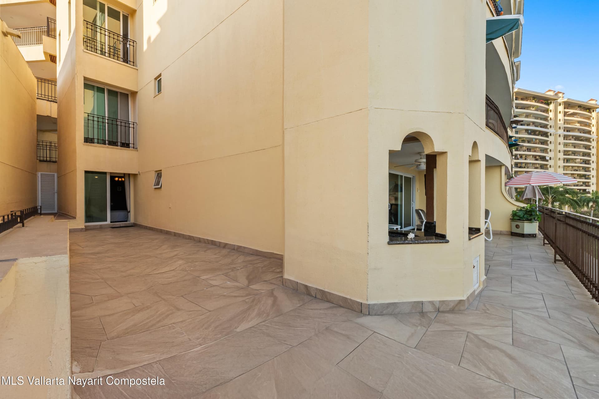 Bay View Grand 35
