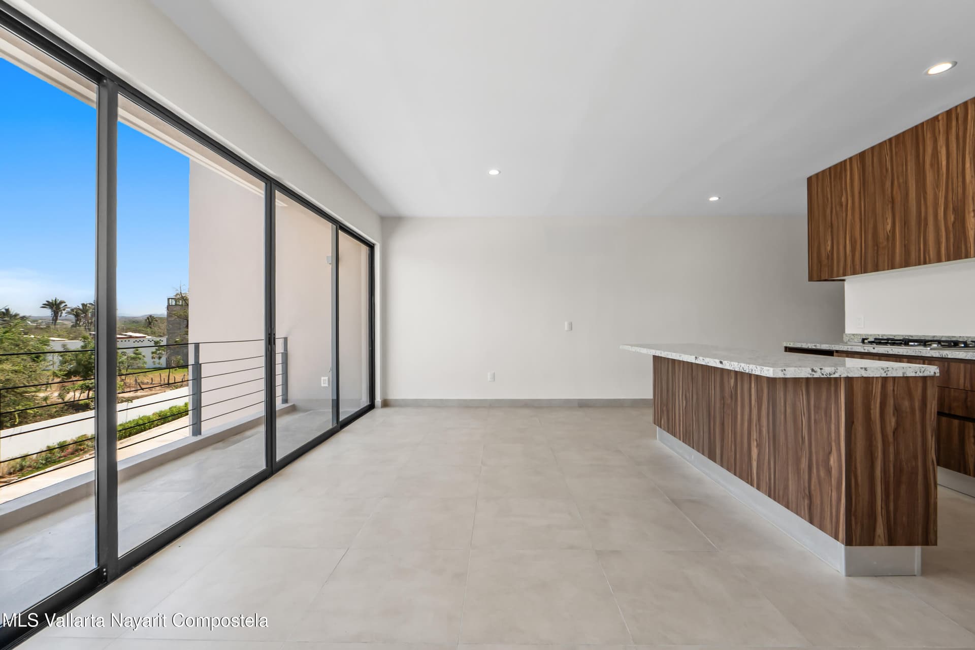 1200 Av. Mexico 3