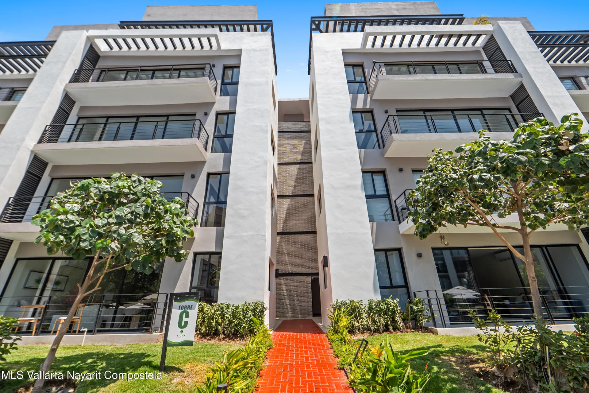 1200 Av. Mexico 19