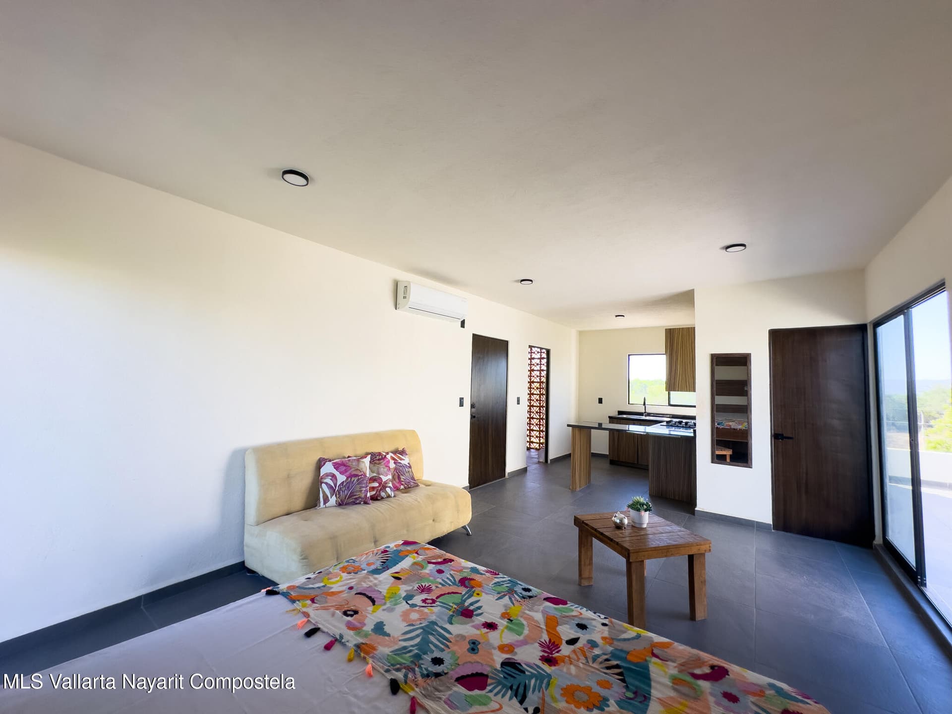 305 Paseo Foresta 8