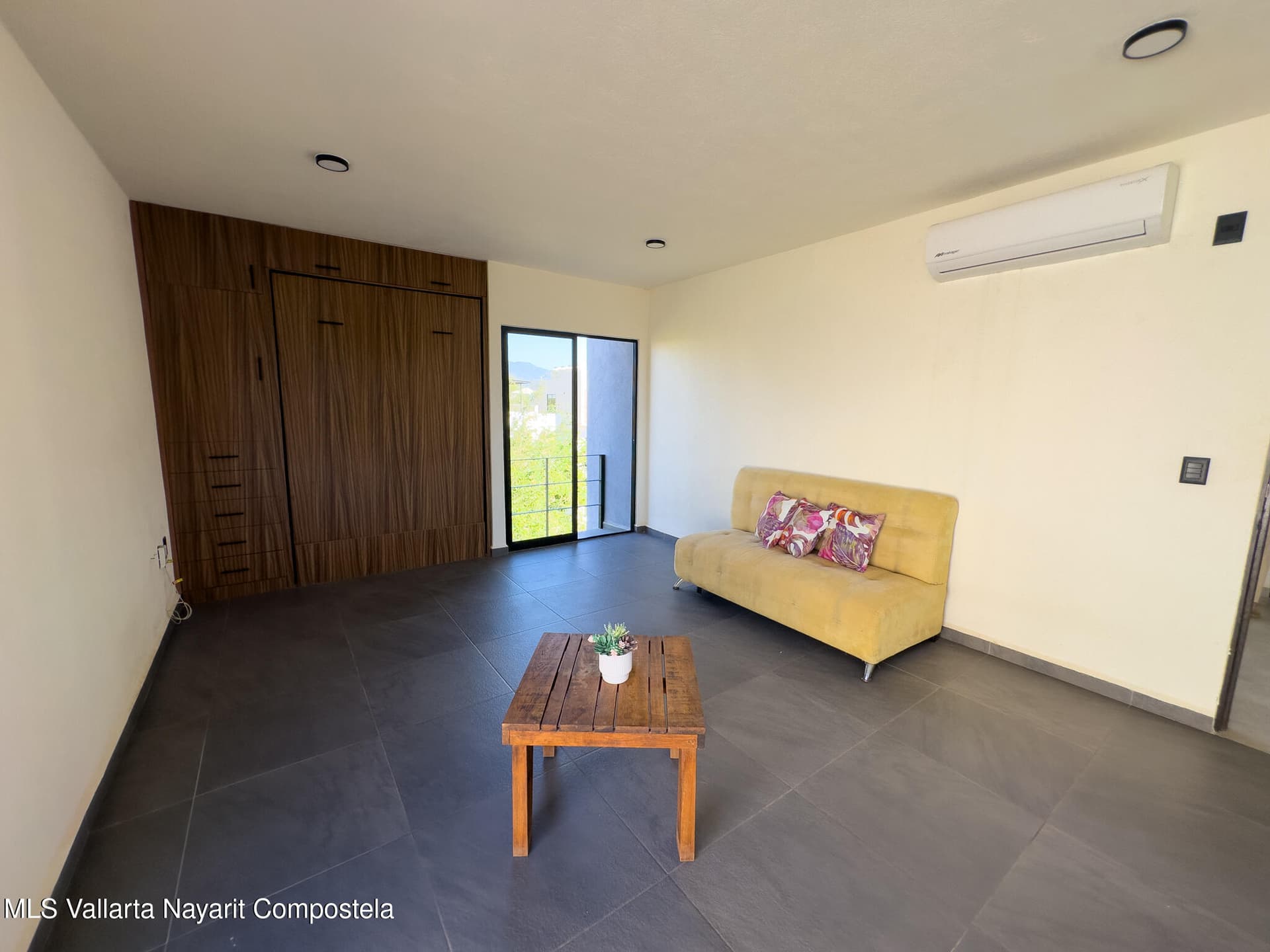 305 Paseo Foresta 10
