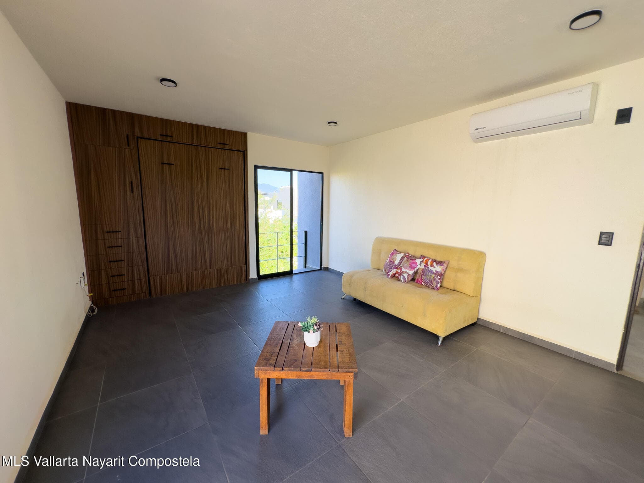 305 Paseo Foresta 10