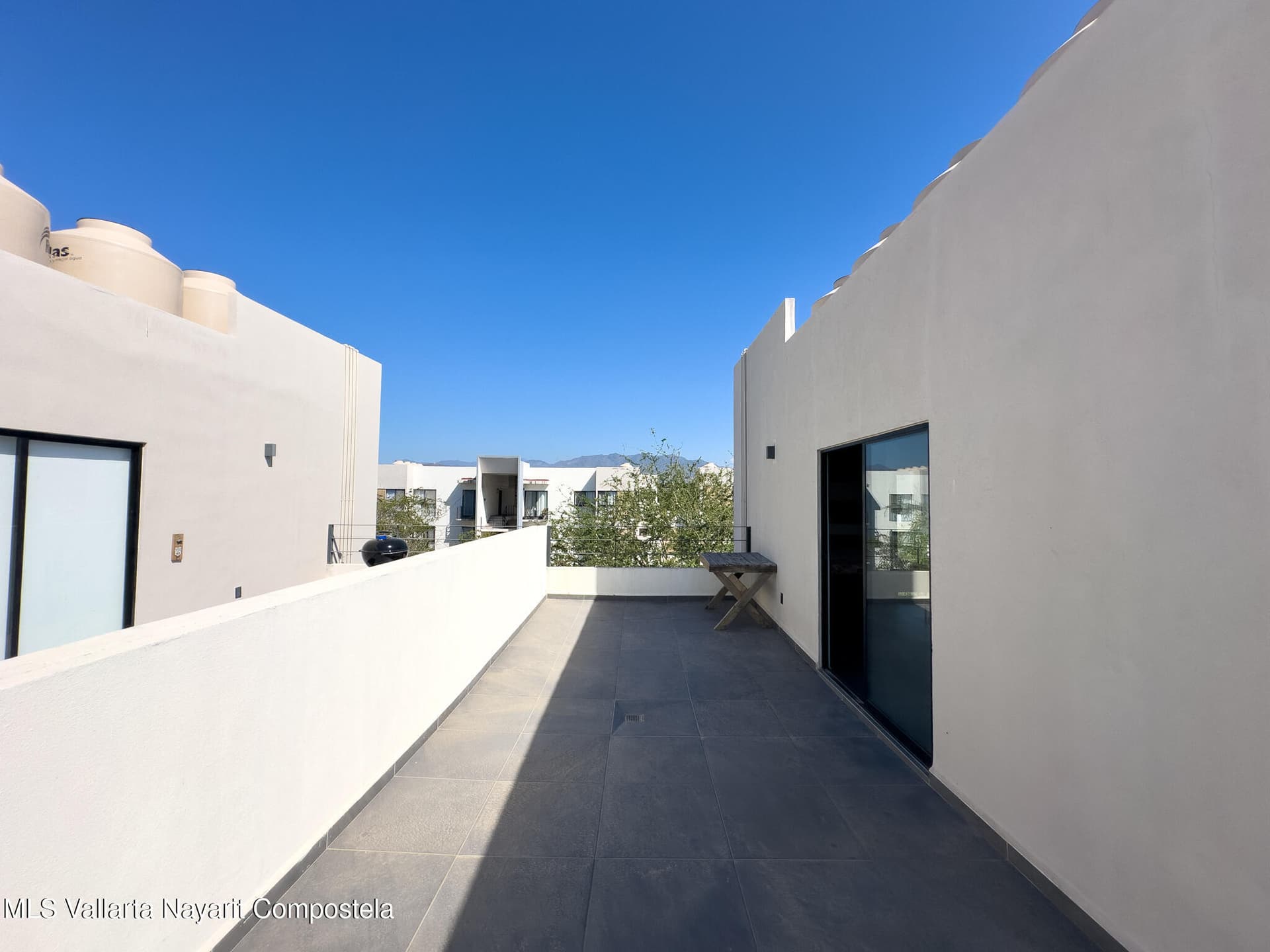 305 Paseo Foresta 16