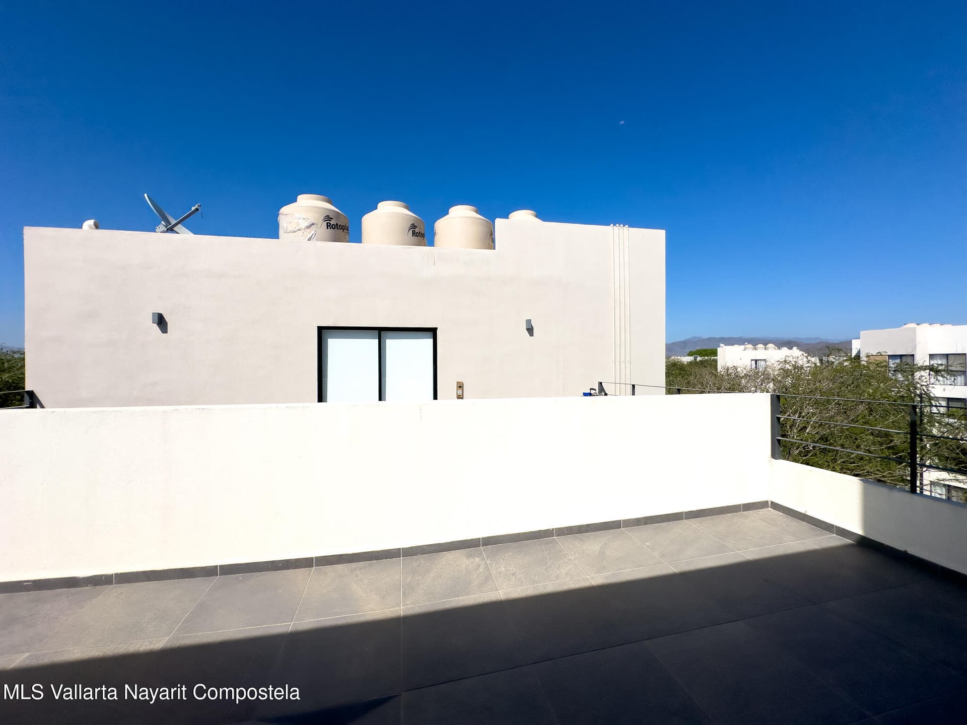 305 Paseo Foresta 17