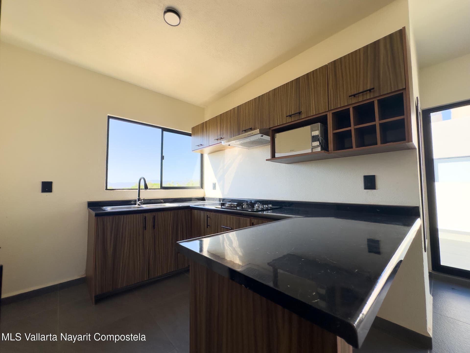 305 Paseo Foresta 3