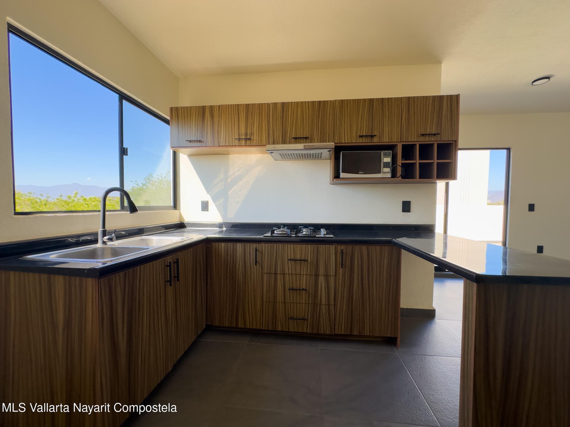 305 Paseo Foresta 2