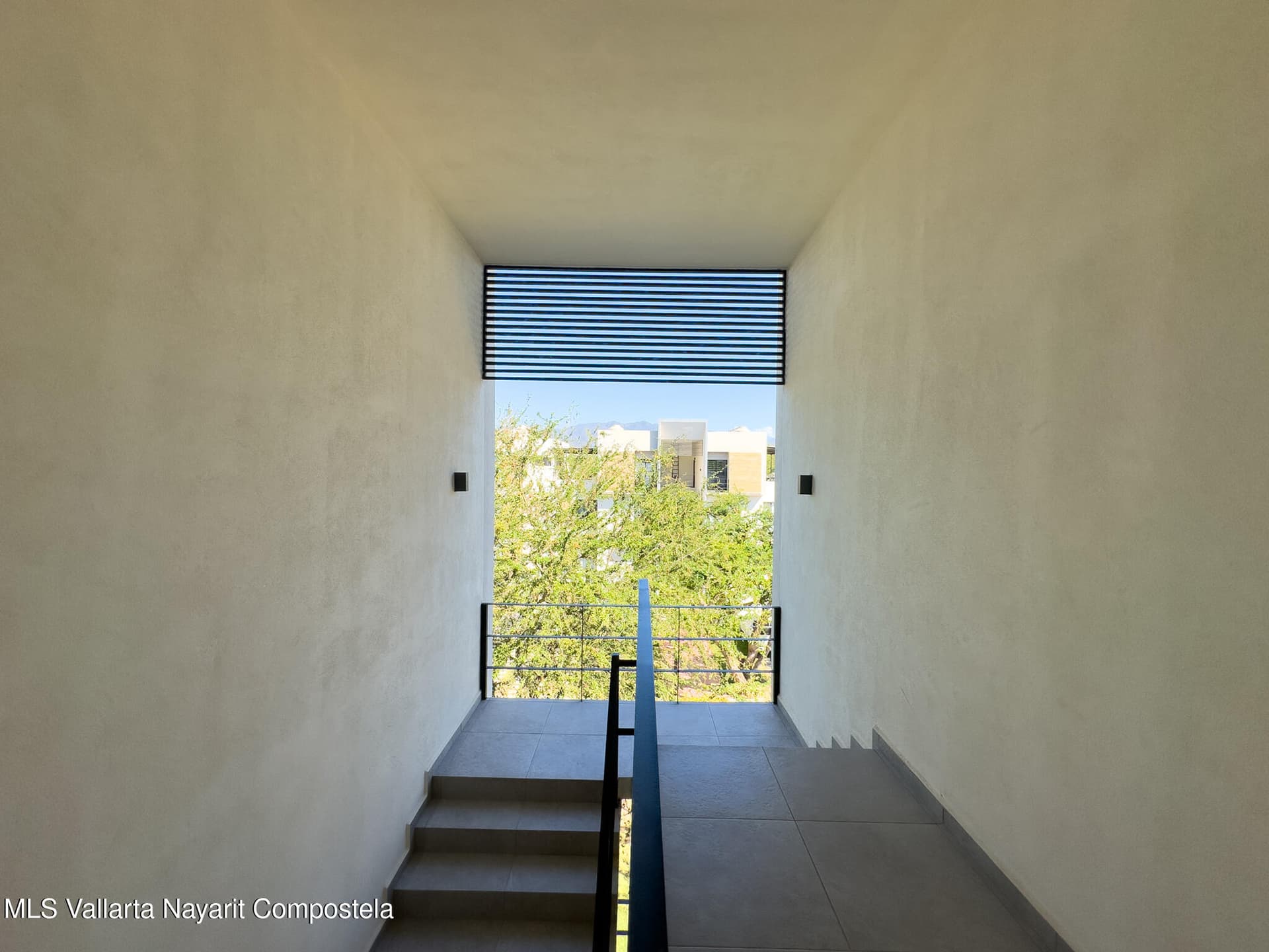 305 Paseo Foresta 14