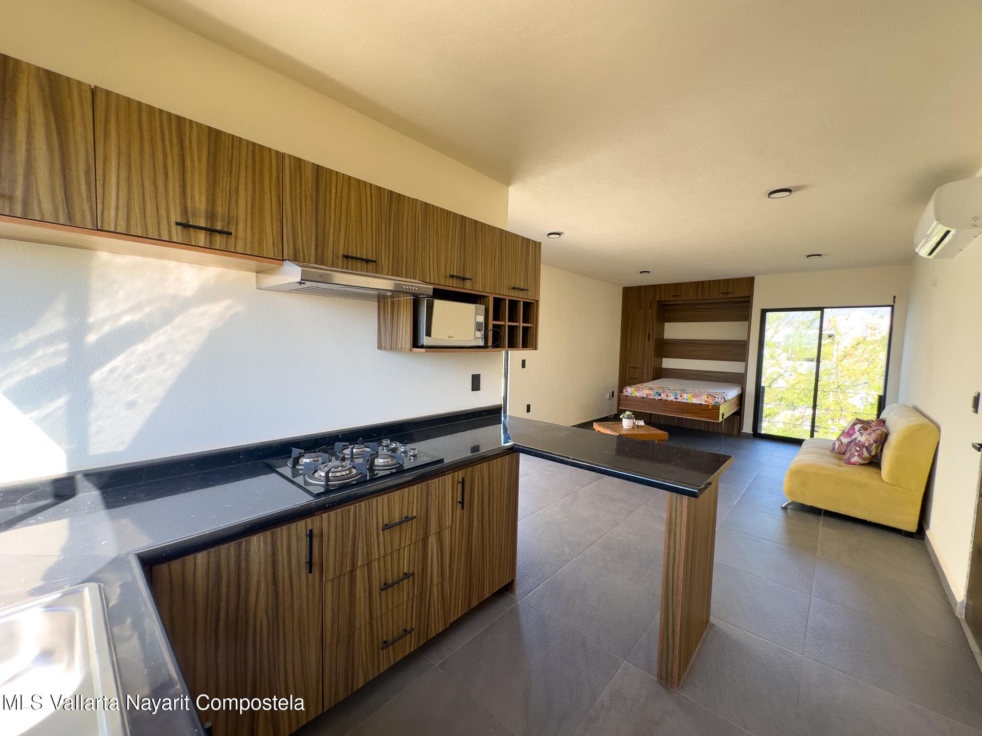 305 Paseo Foresta 4