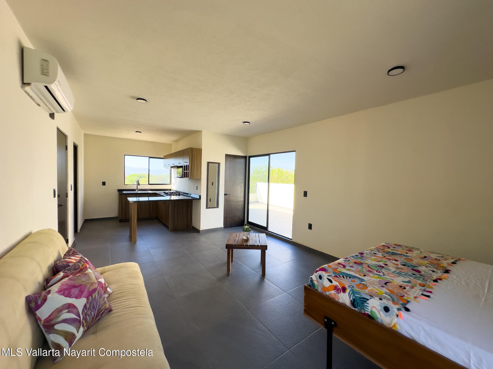 305 Paseo Foresta 5