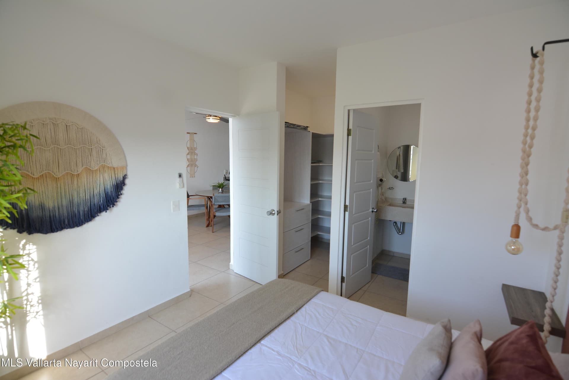 447 Mezquite Av 14
