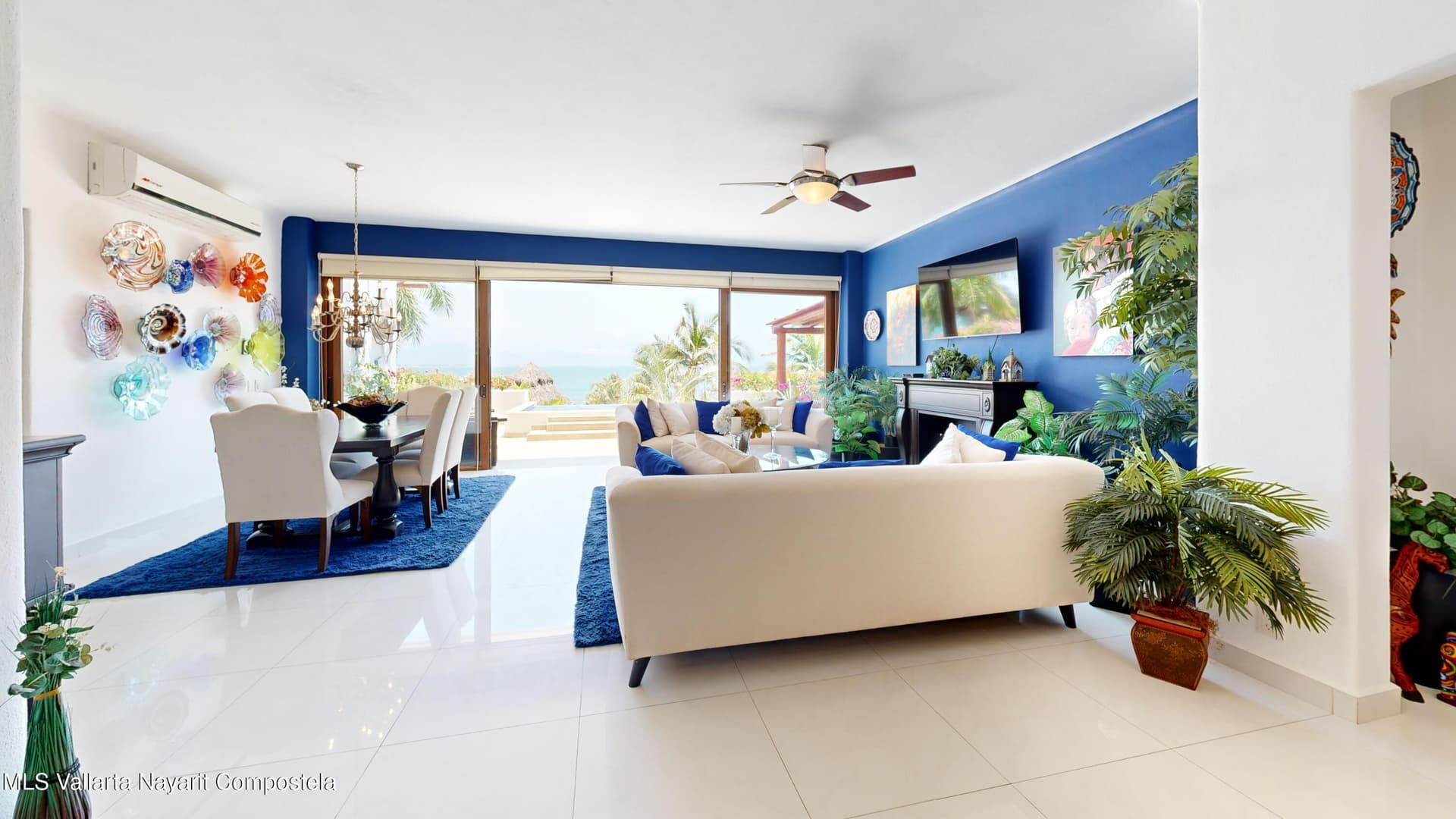 Punta Esmeralda 30