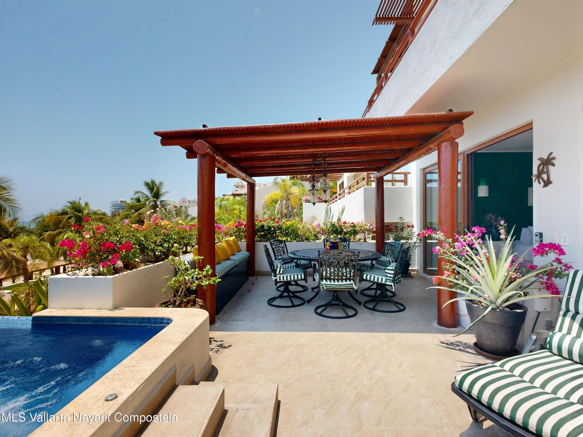 Punta Esmeralda 4