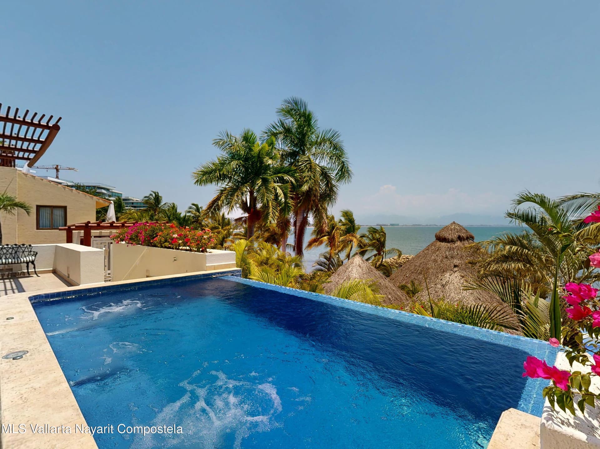 Punta Esmeralda 7