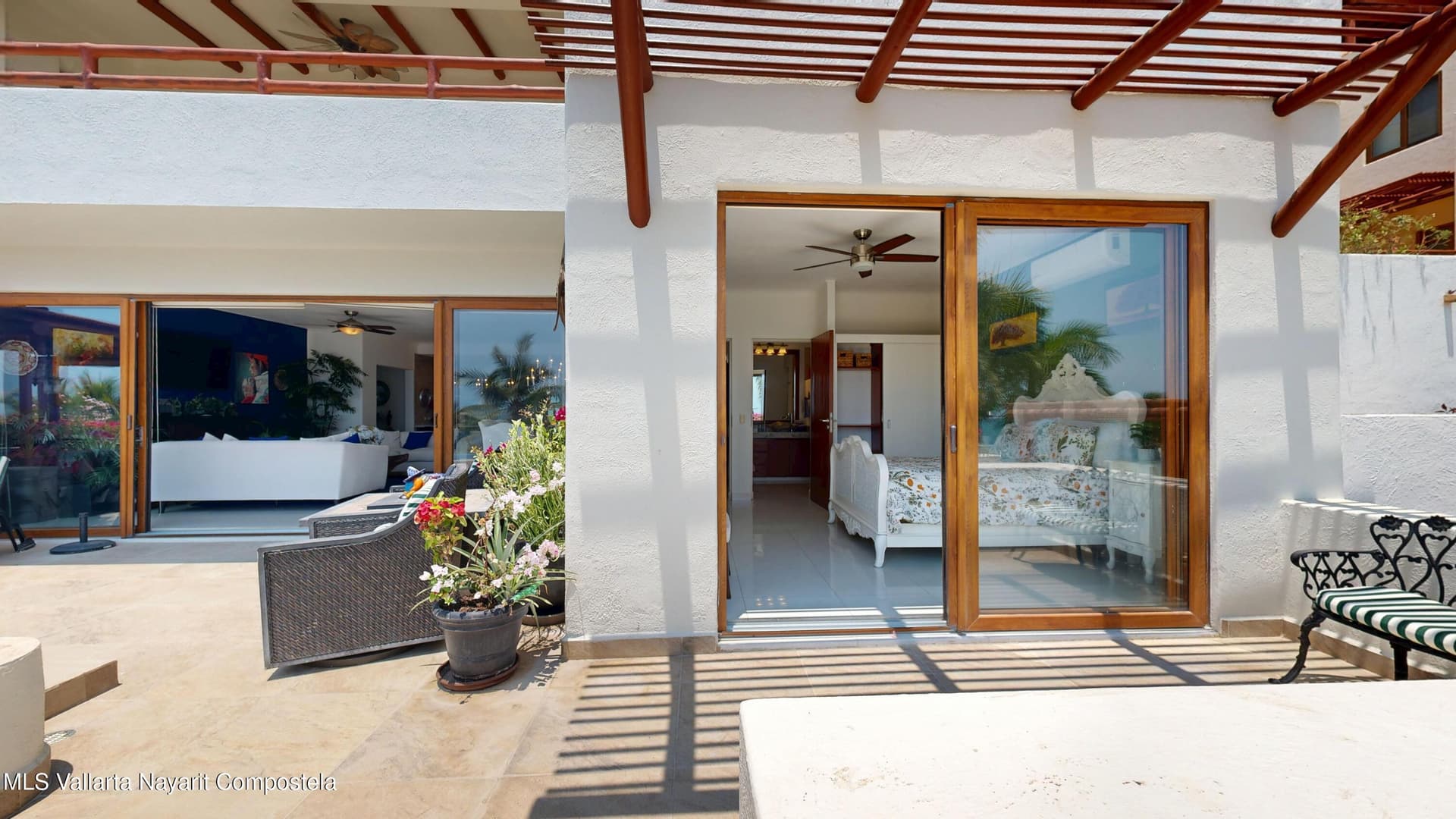 Punta Esmeralda 16