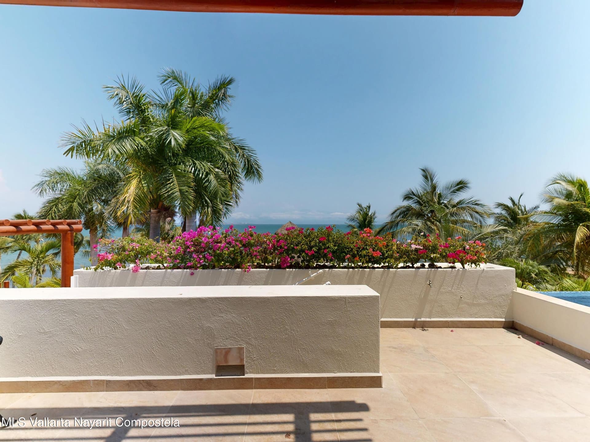 Punta Esmeralda 13