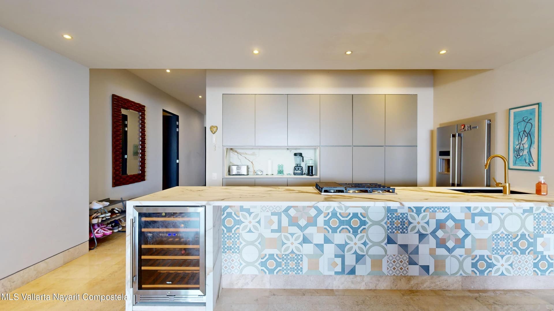 Paramount Bay 6