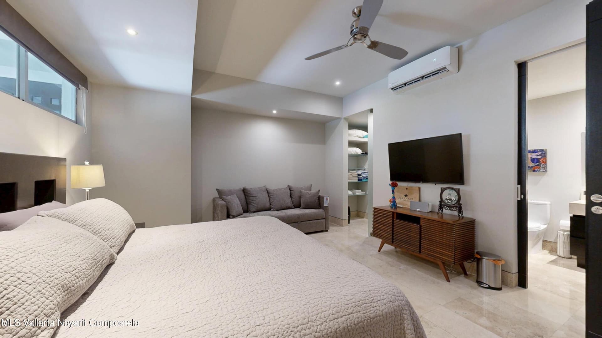 Paramount Bay 25