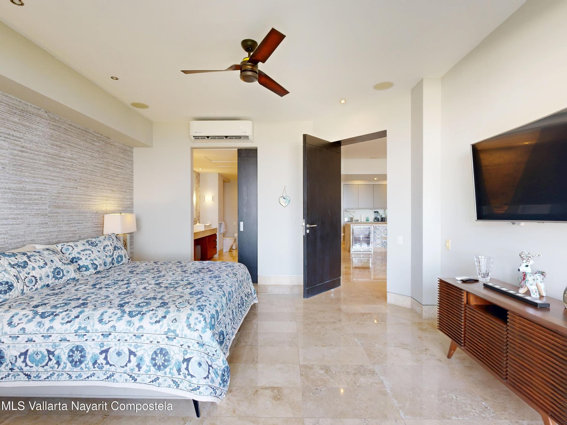 Paramount Bay 34