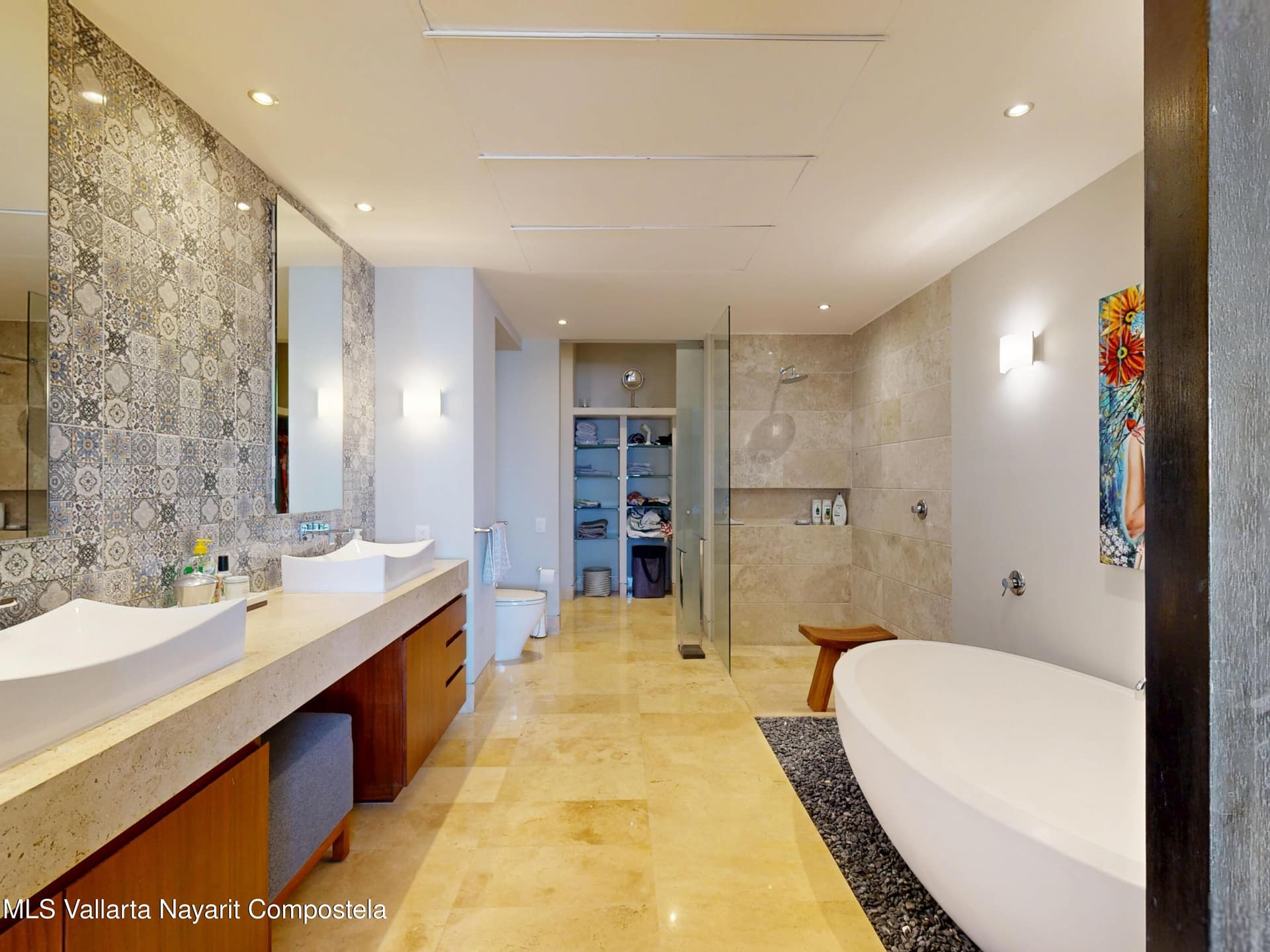 Paramount Bay 35