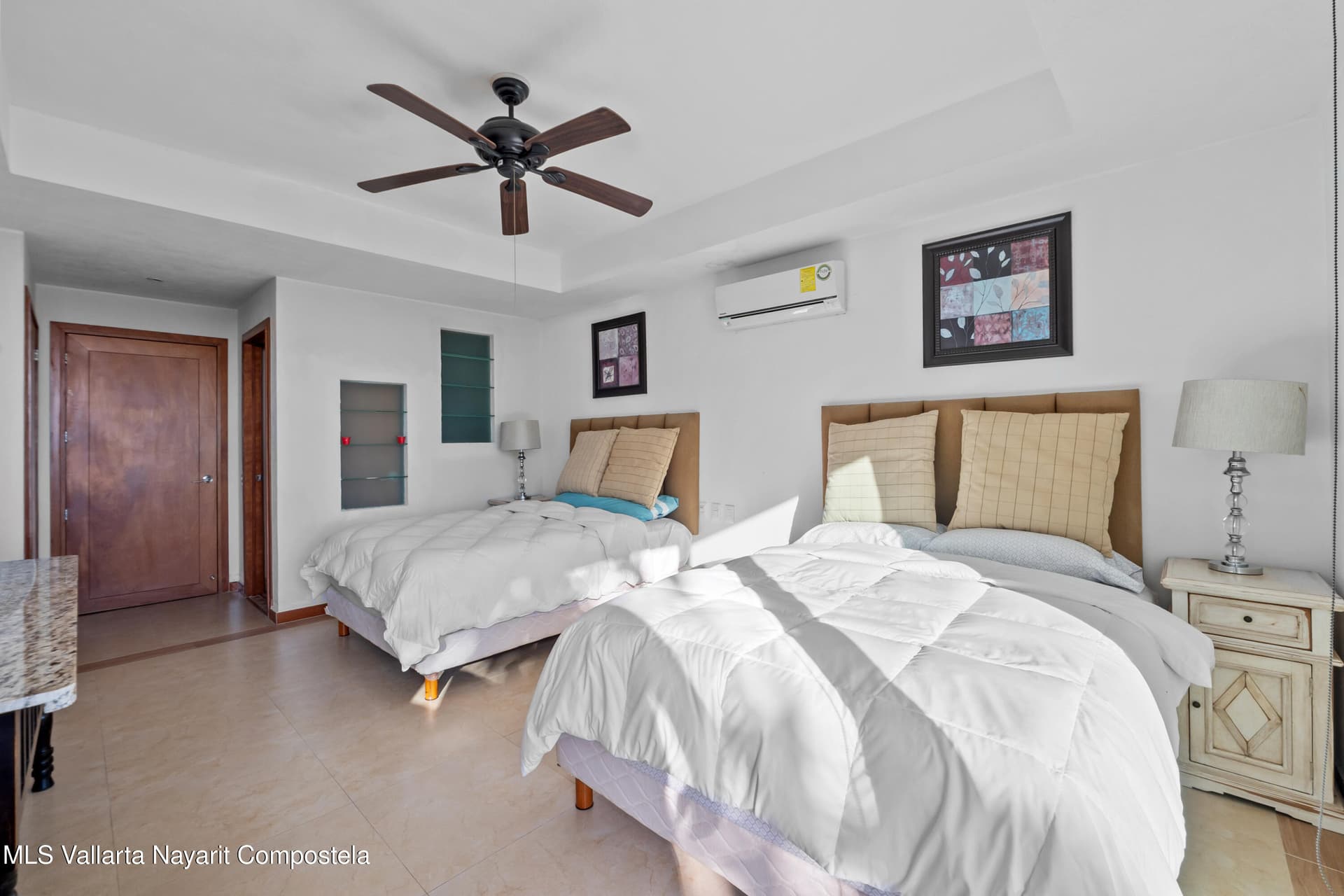 Grand Venetian 20