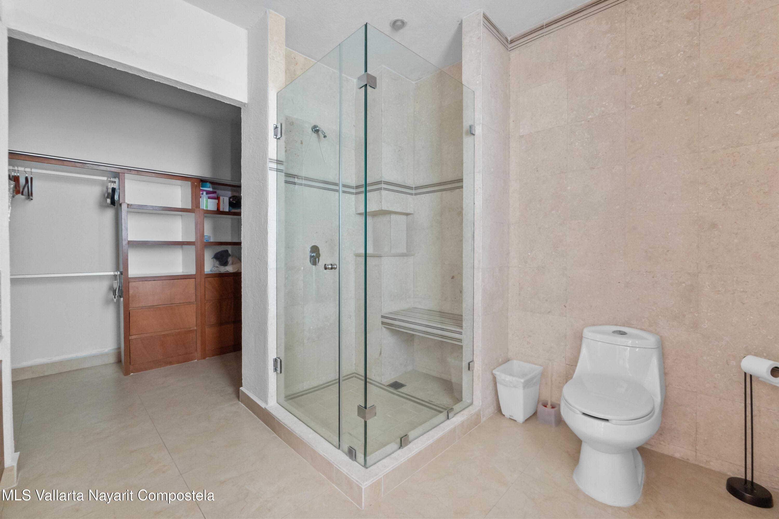 Grand Venetian 21