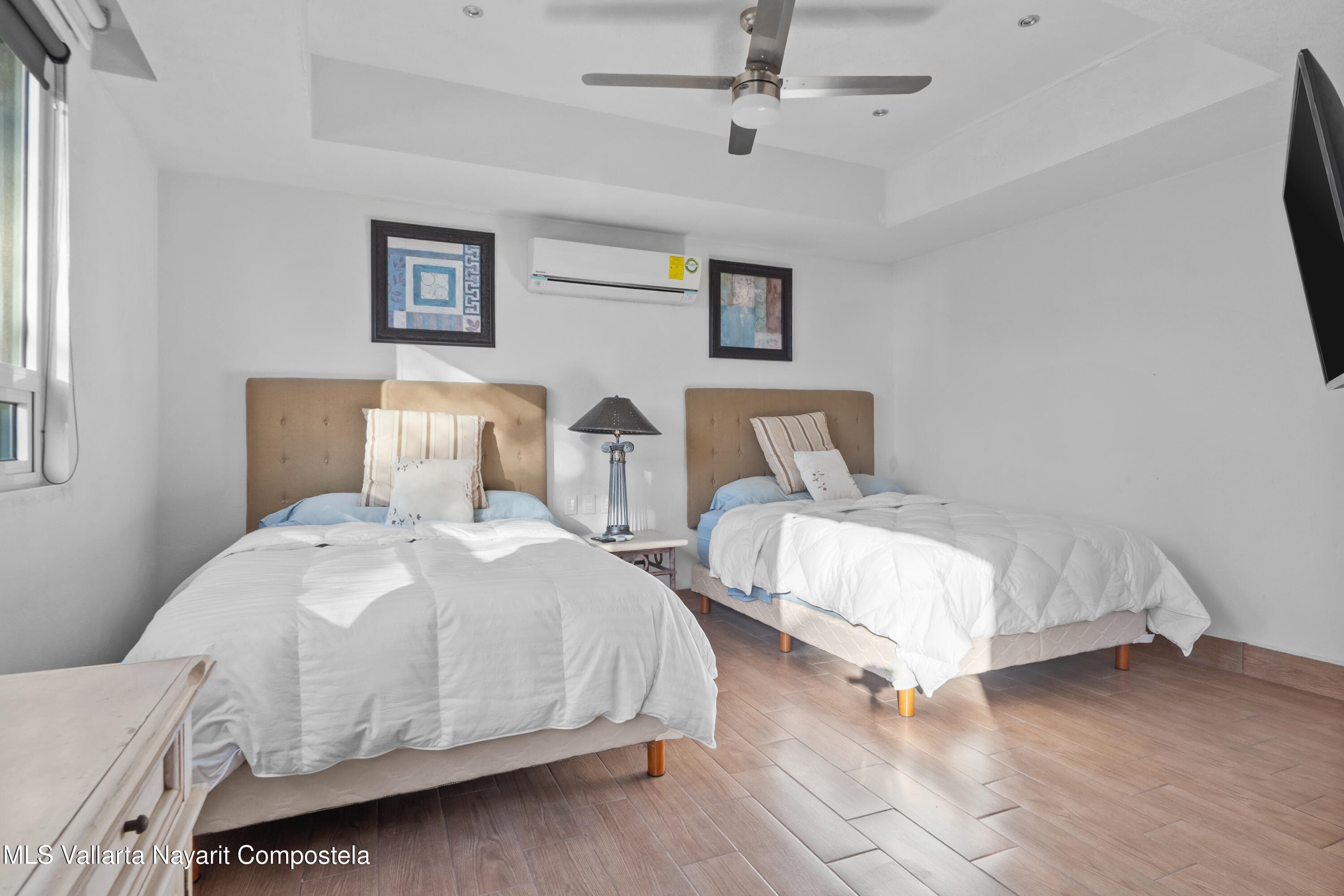 Grand Venetian 22