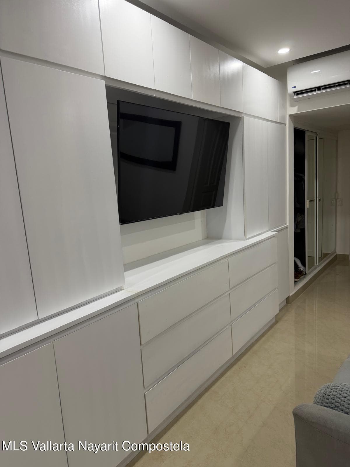 Royal Pacific Yacht Club 20