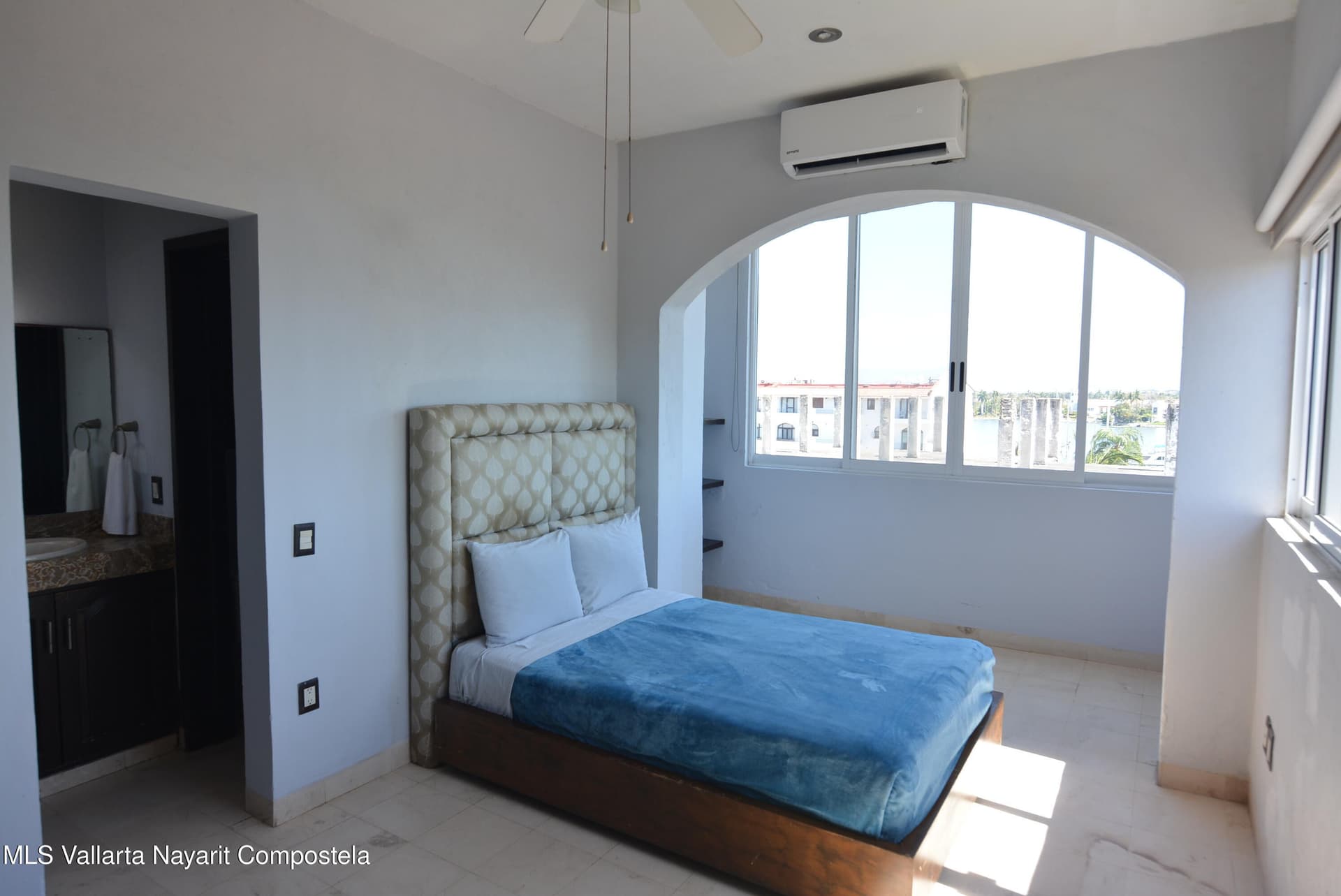 Marina Suites 18