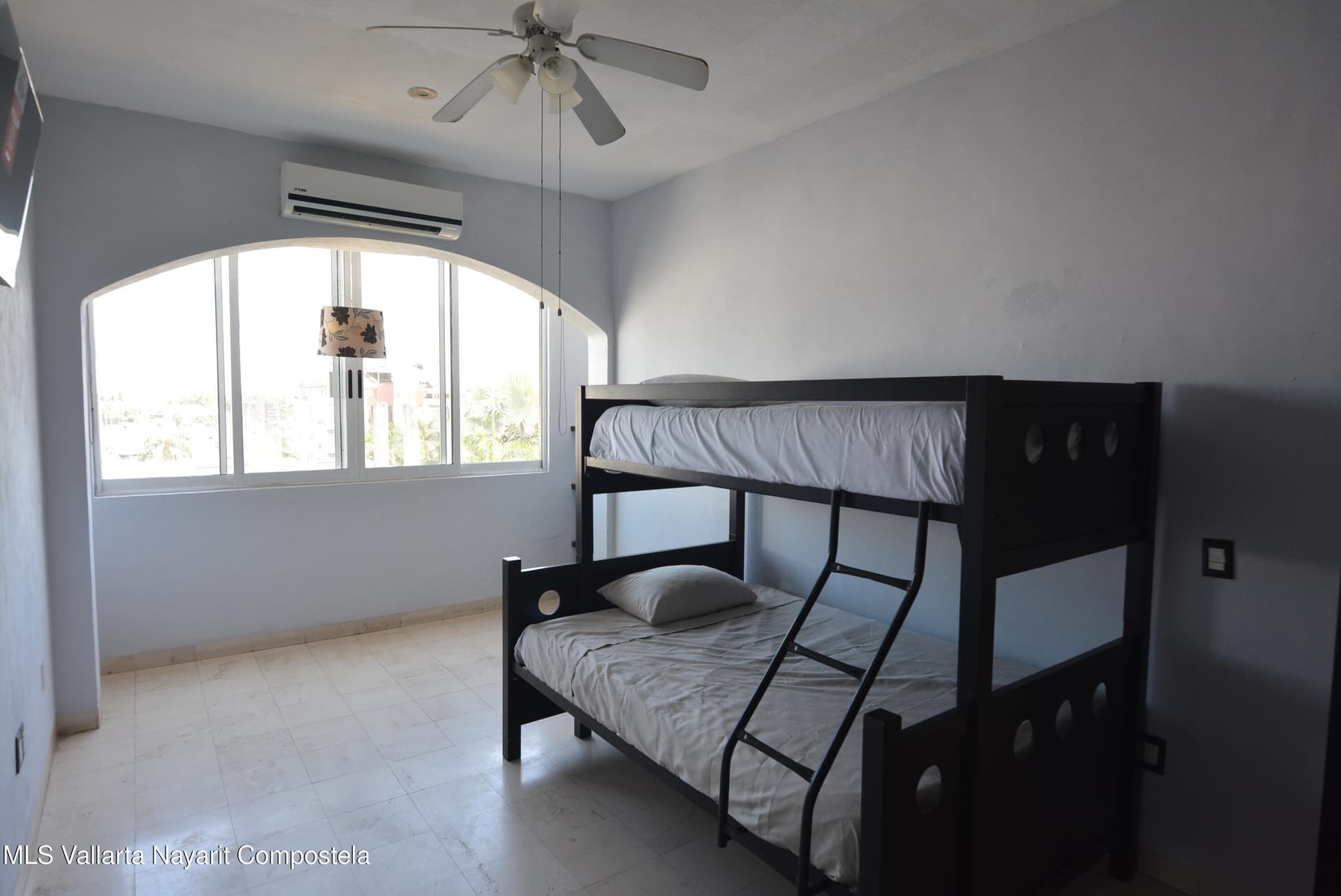 Marina Suites 25