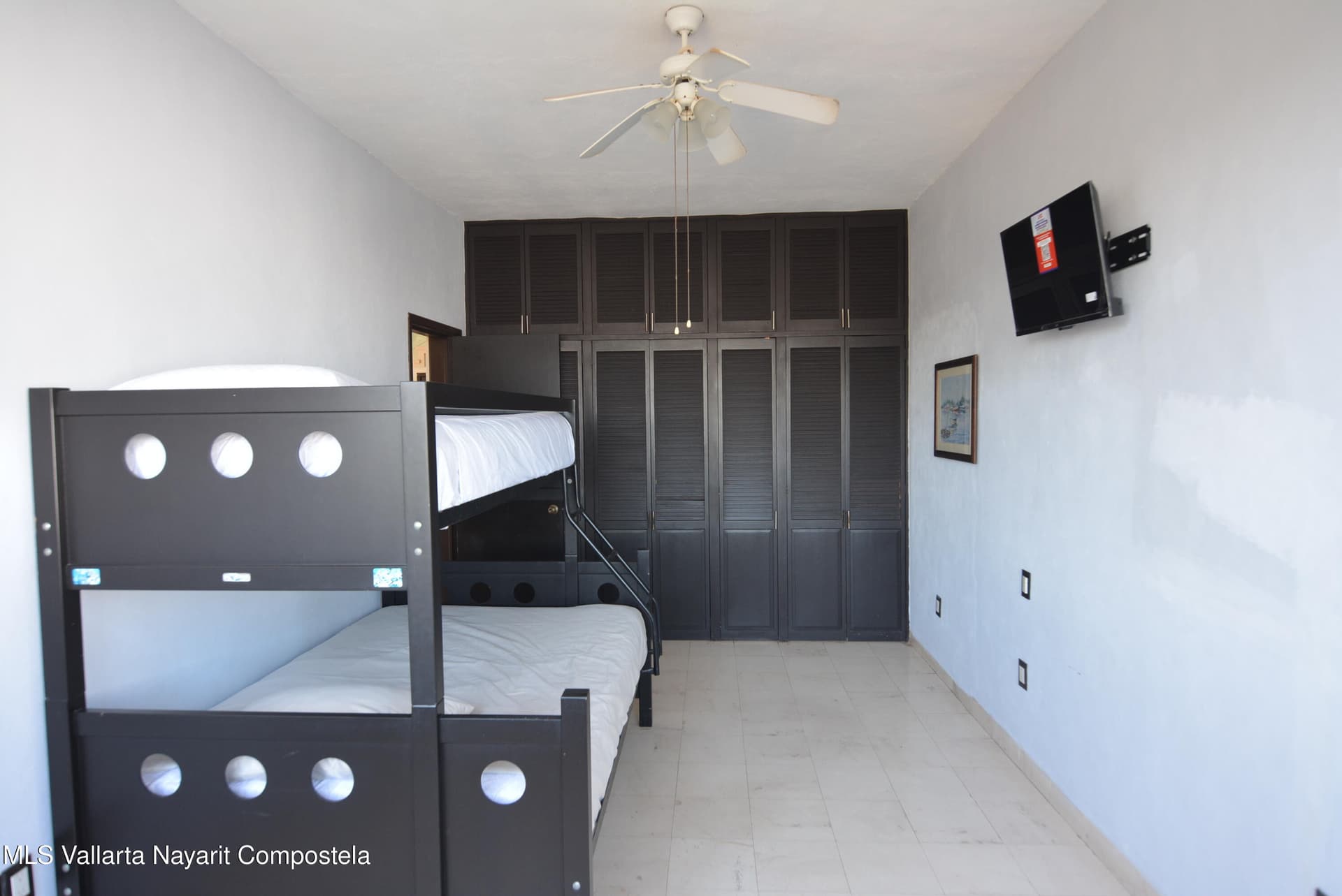 Marina Suites 26