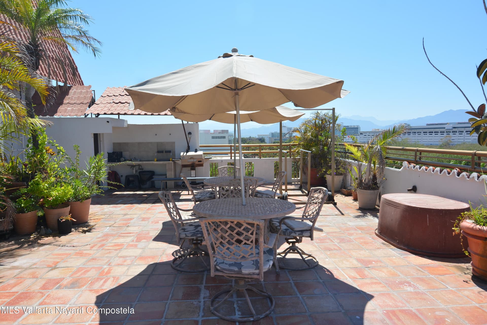 Marina Suites 28