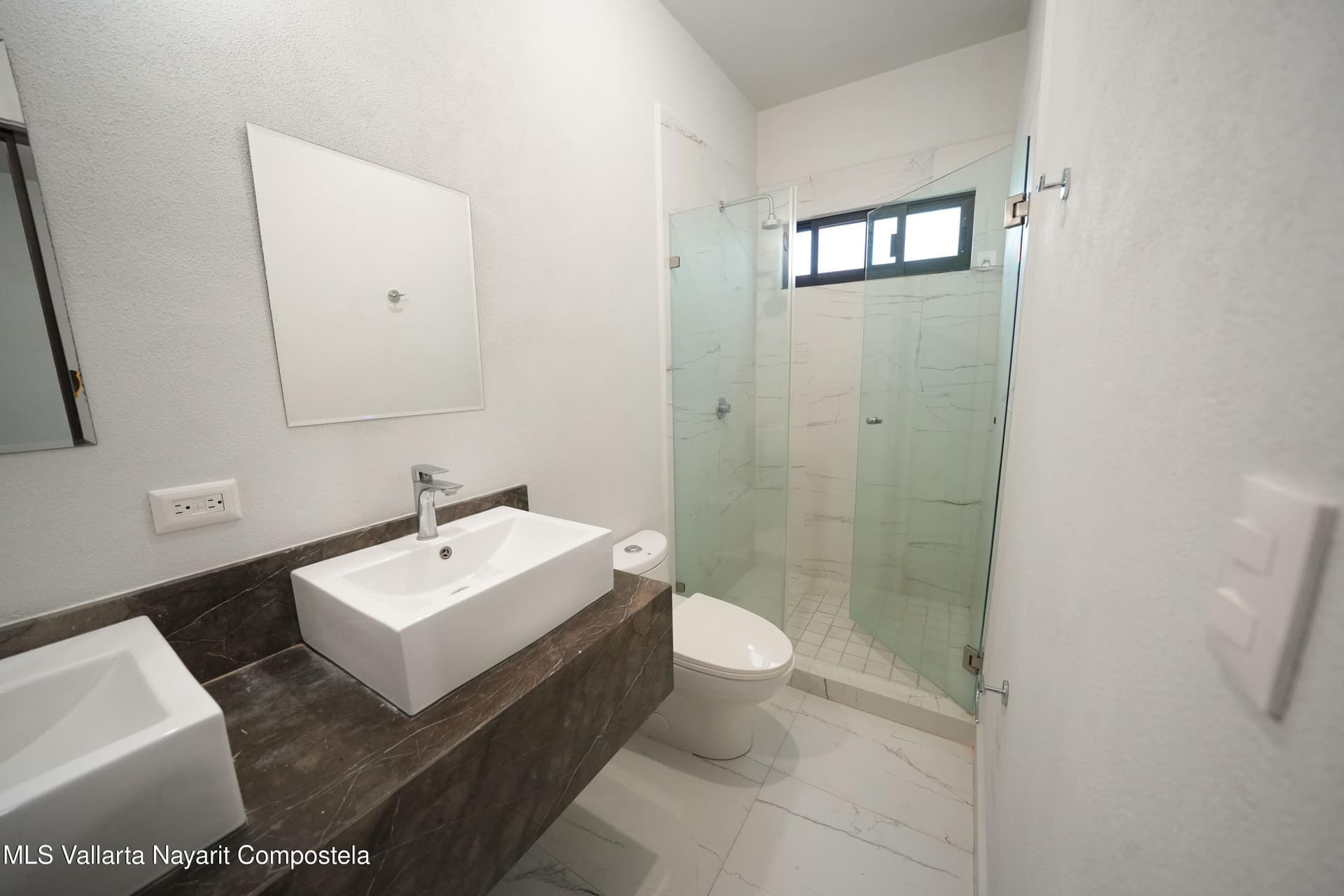 141 Av Portovela Ave 8