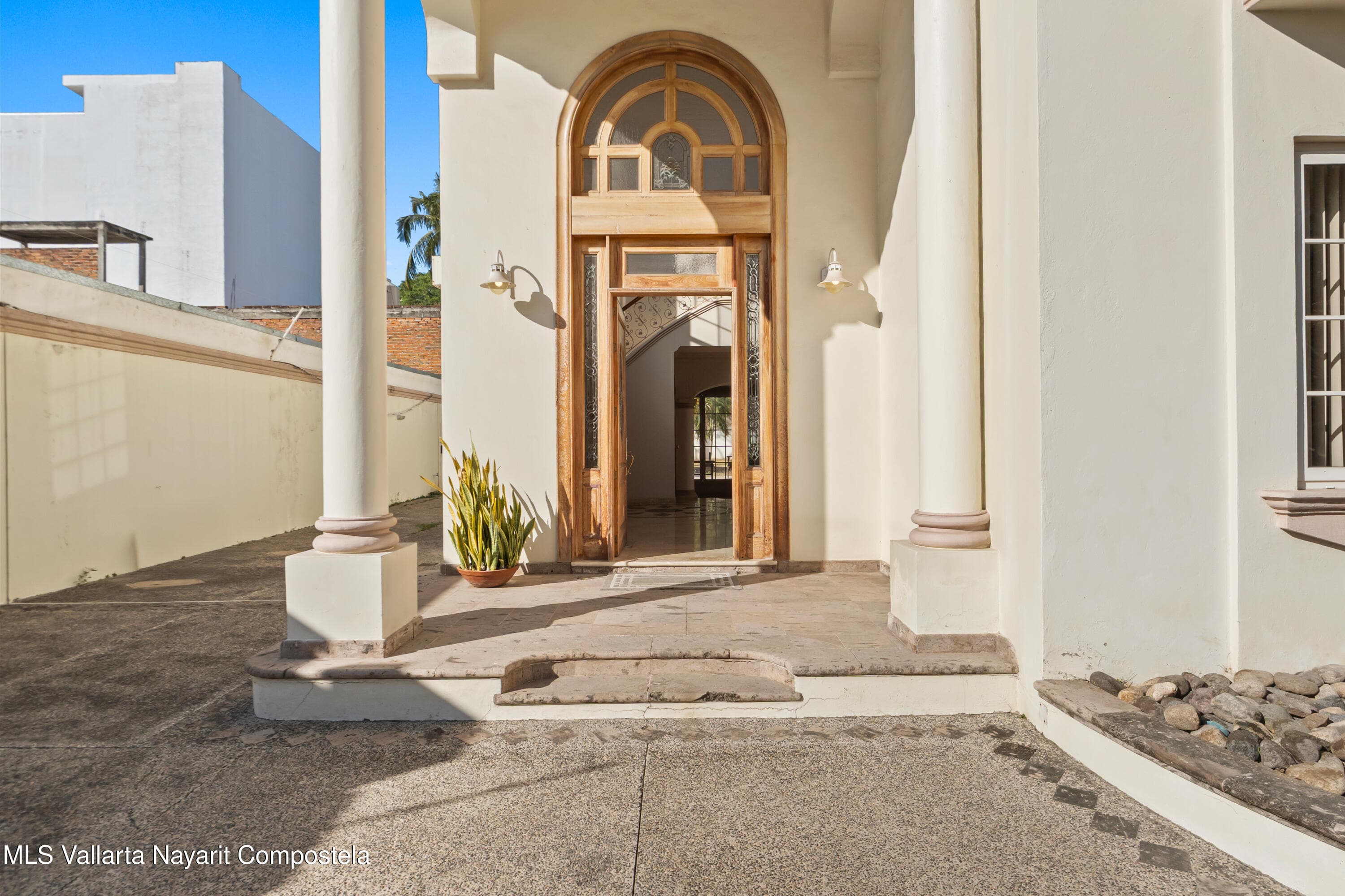 351 Palm Spring 5