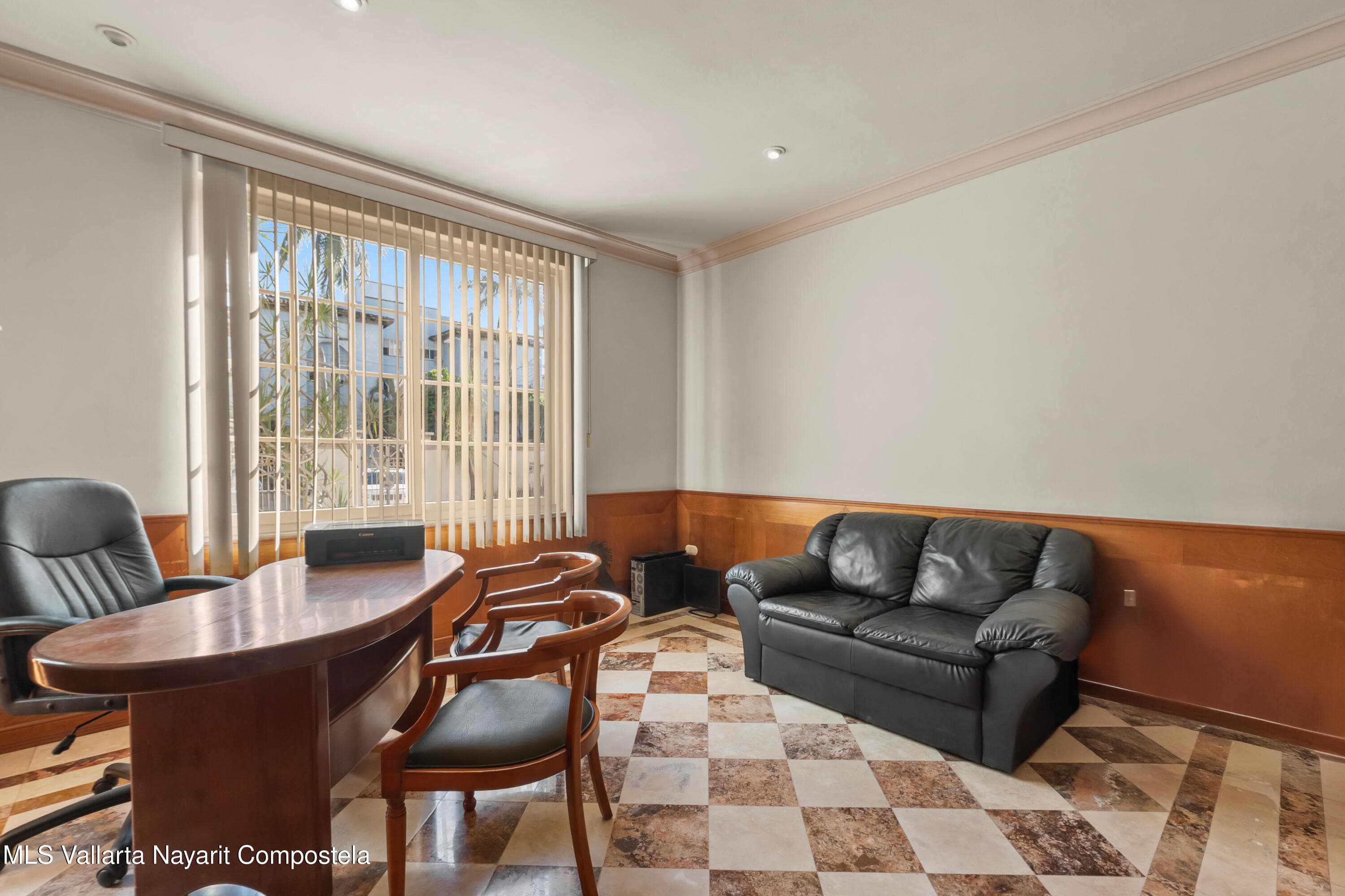 351 Palm Spring 30