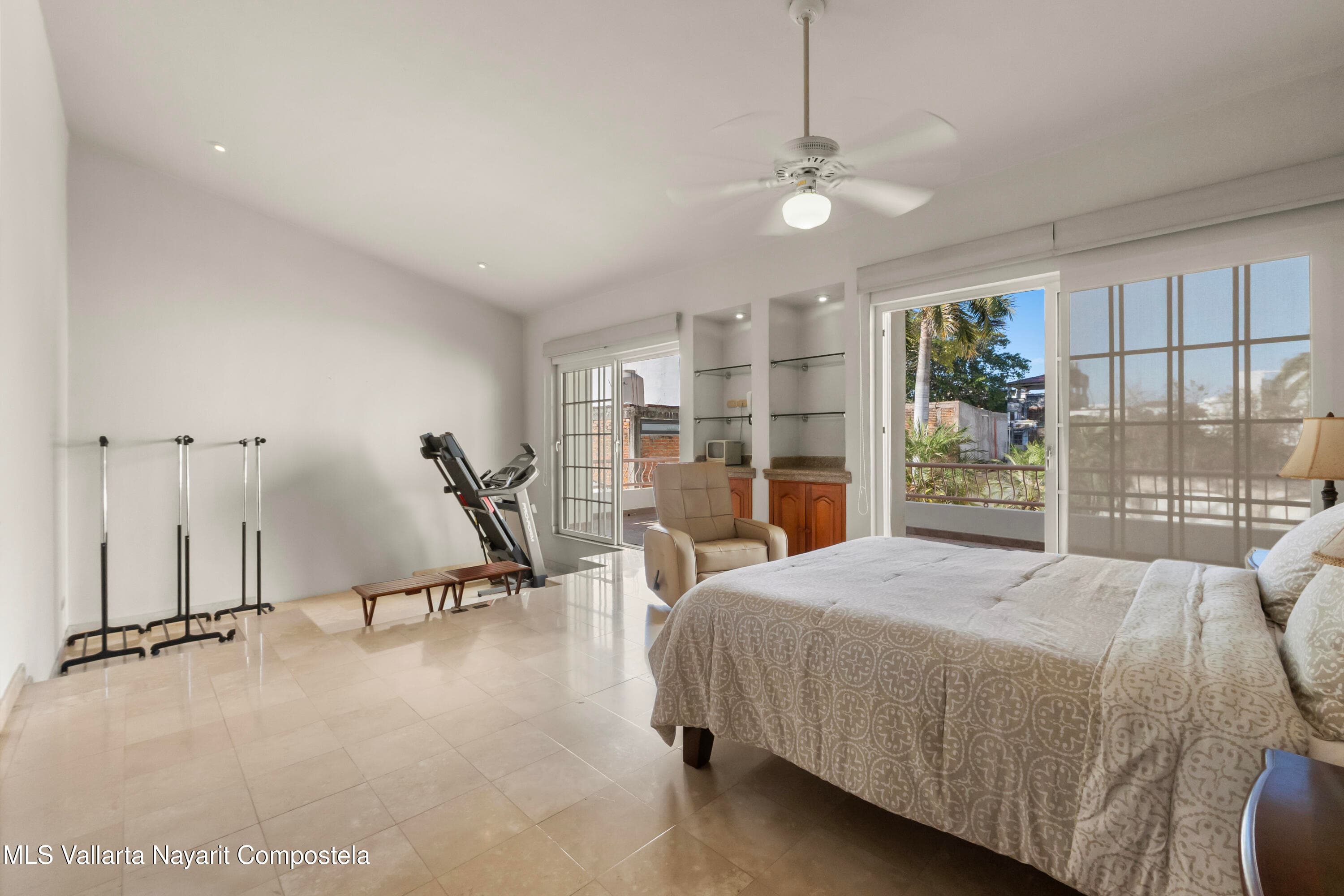 351 Palm Spring 33