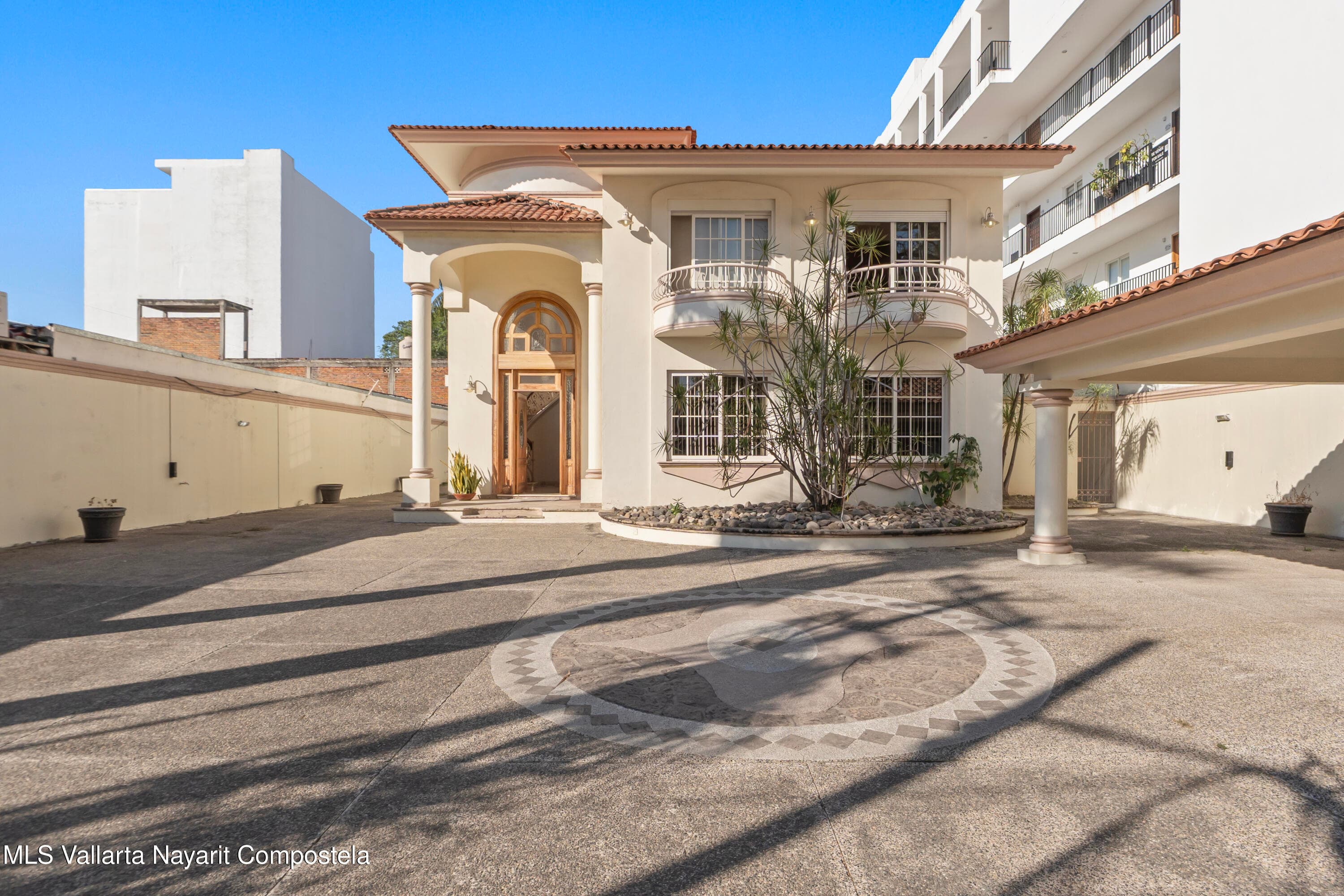 351 Palm Spring 4