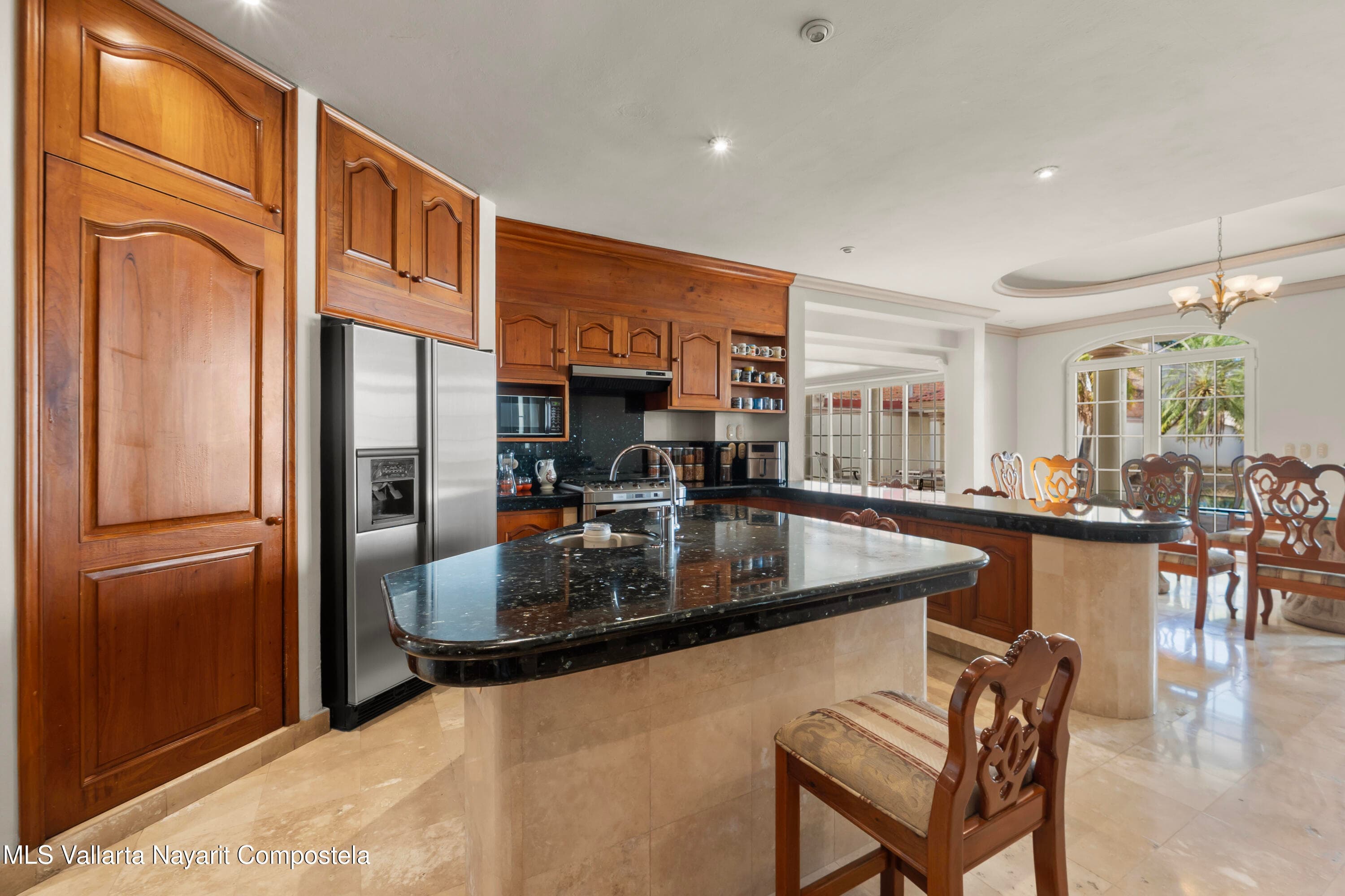 351 Palm Spring 24