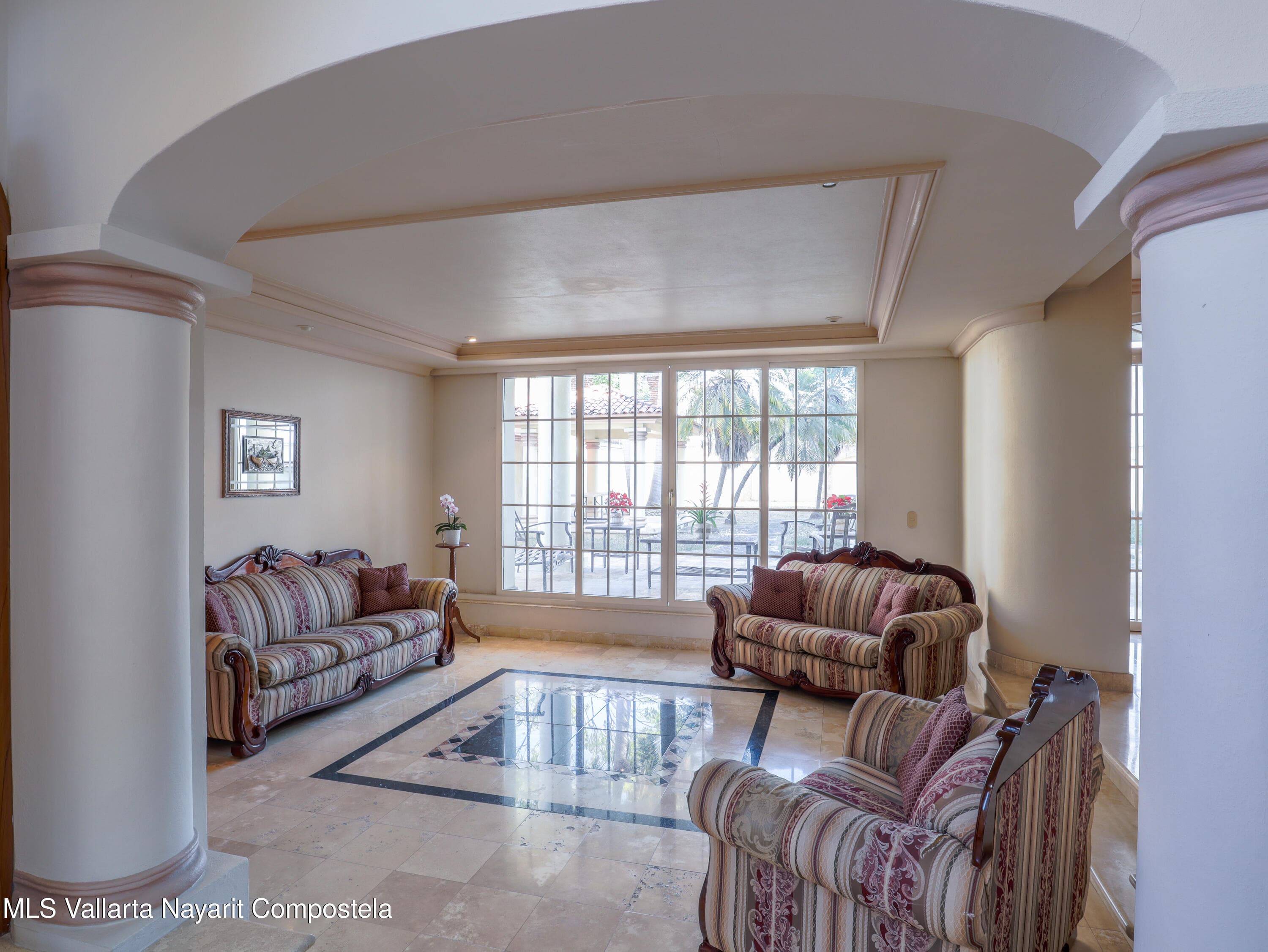 351 Palm Spring 15