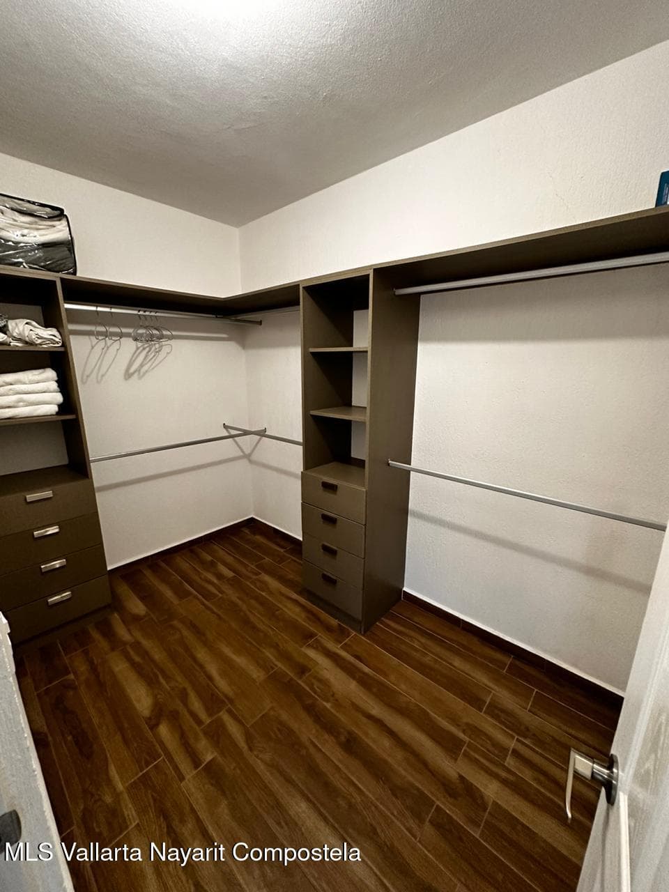 1207 Mantua 19